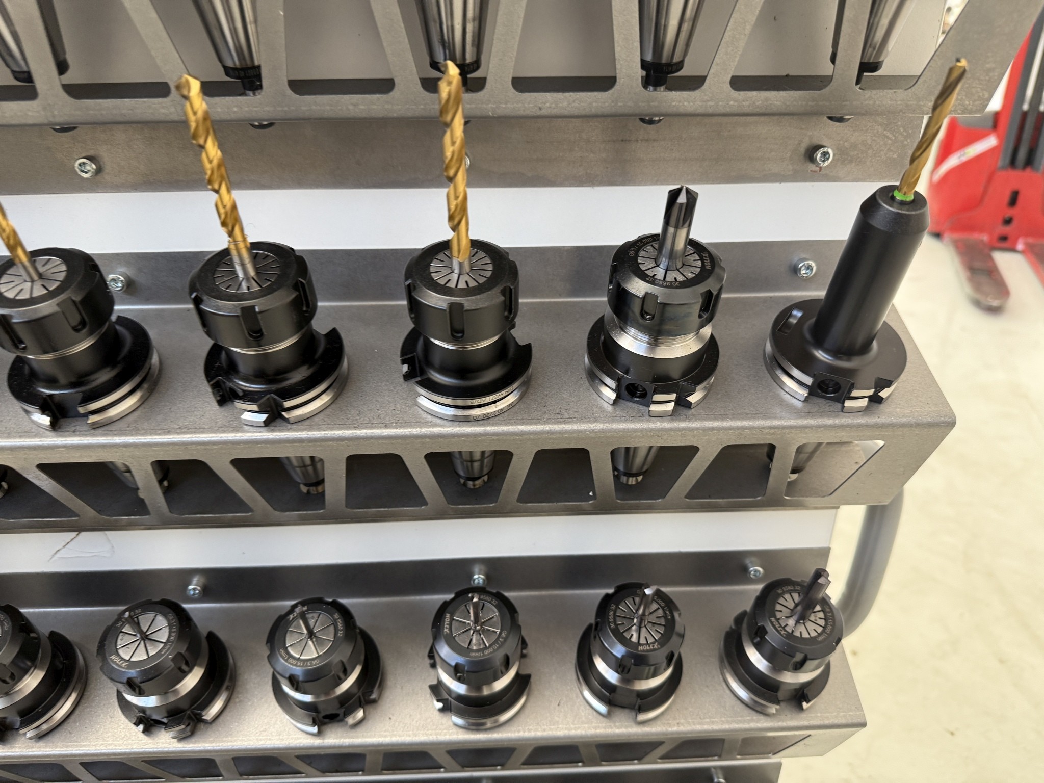 Fermeture d´un fabricant d´outils-30