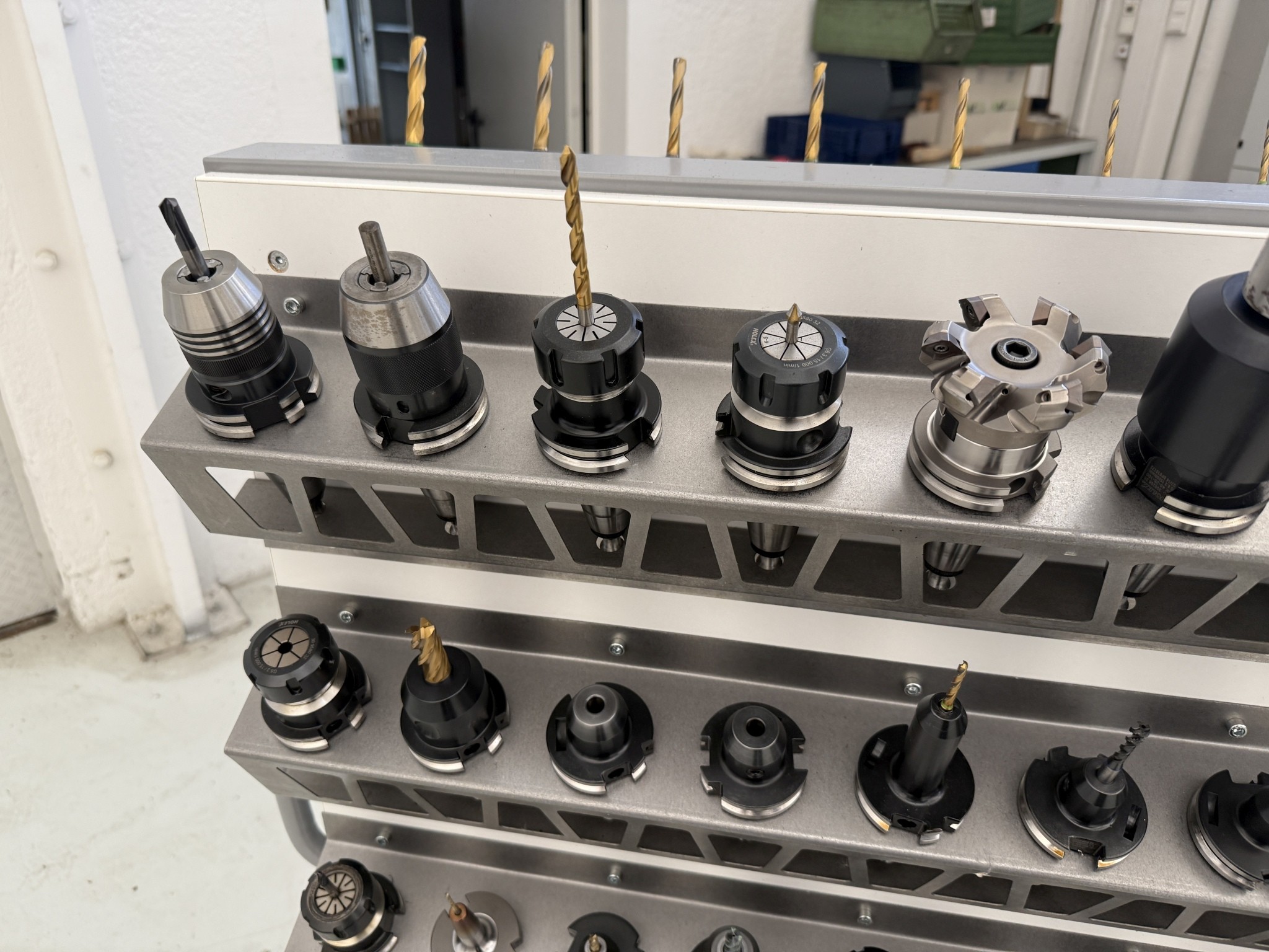 Fermeture d´un fabricant d´outils-5