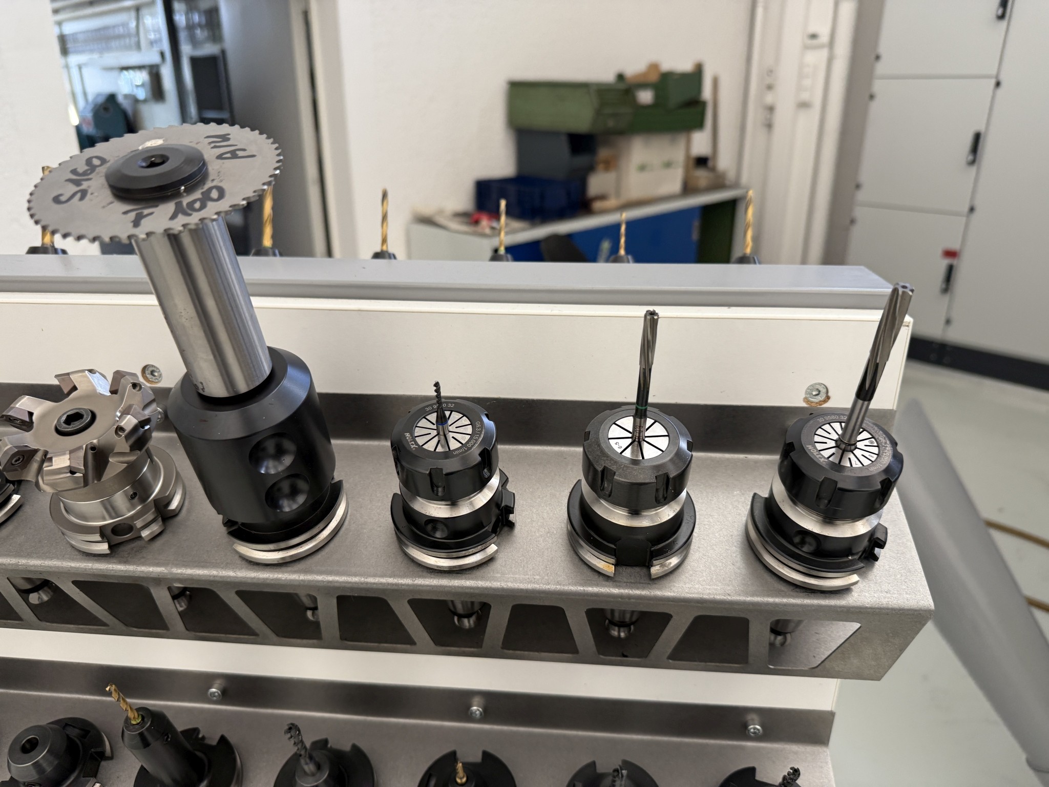 Fermeture d´un fabricant d´outils-7