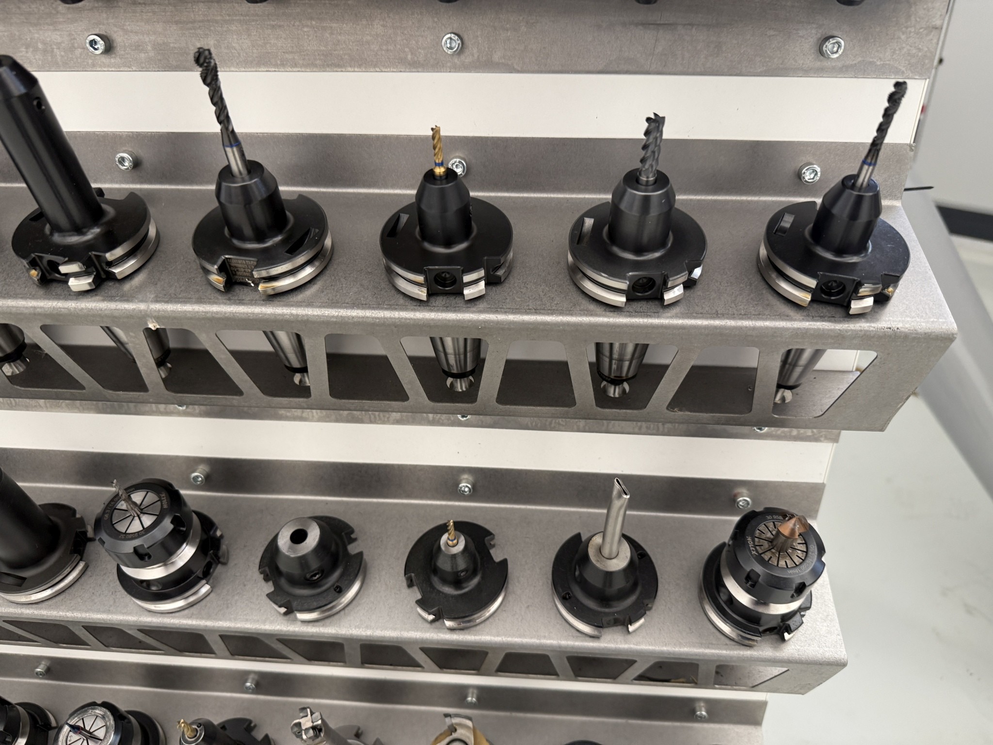 Fermeture d´un fabricant d´outils-8