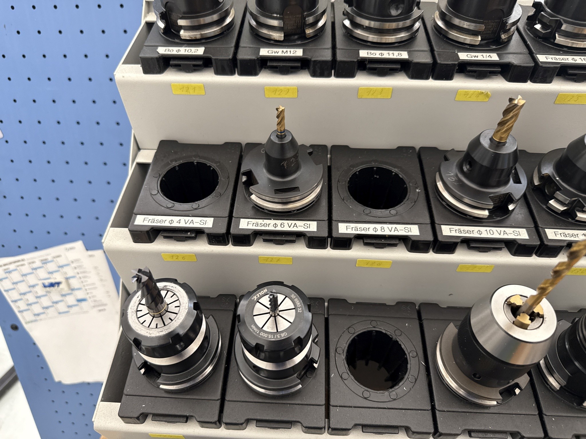 Cierre de un fabricante de herramientas-19