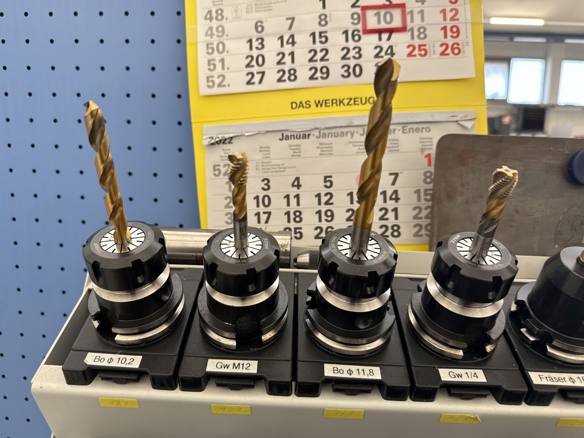 Cierre de un fabricante de herramientas-21