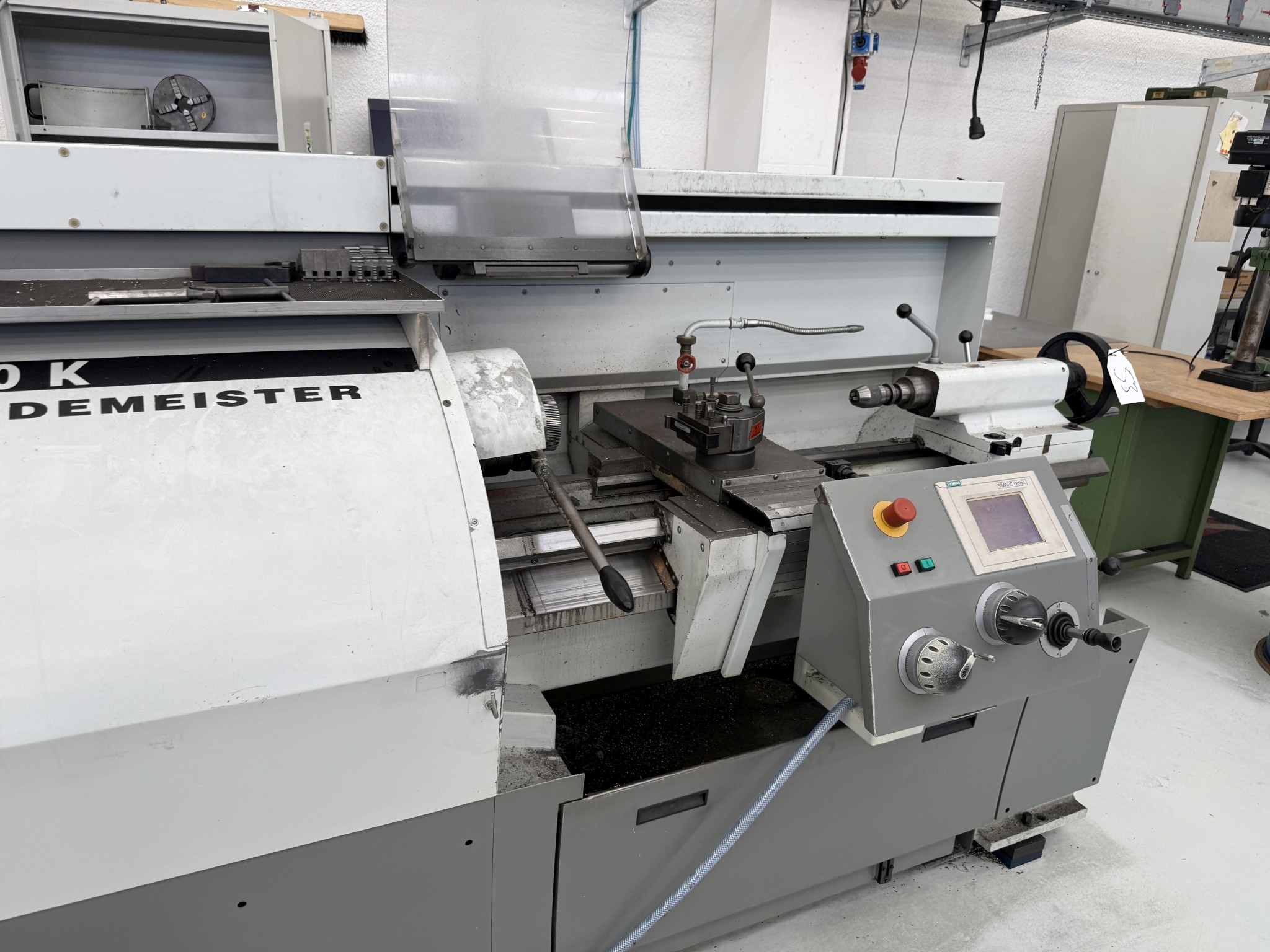 Fermeture d´un fabricant d´outils-2