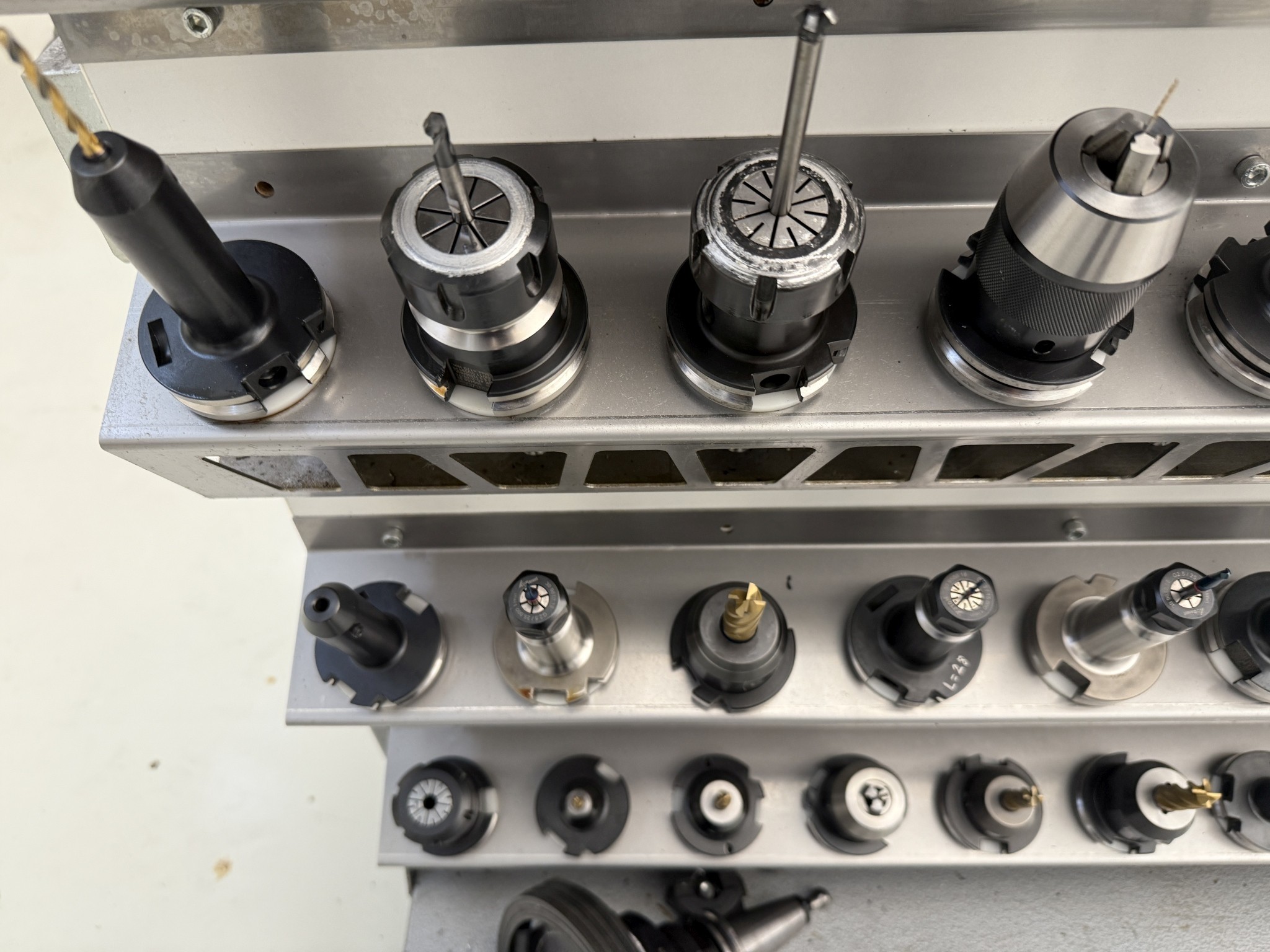 Fermeture d´un fabricant d´outils-18