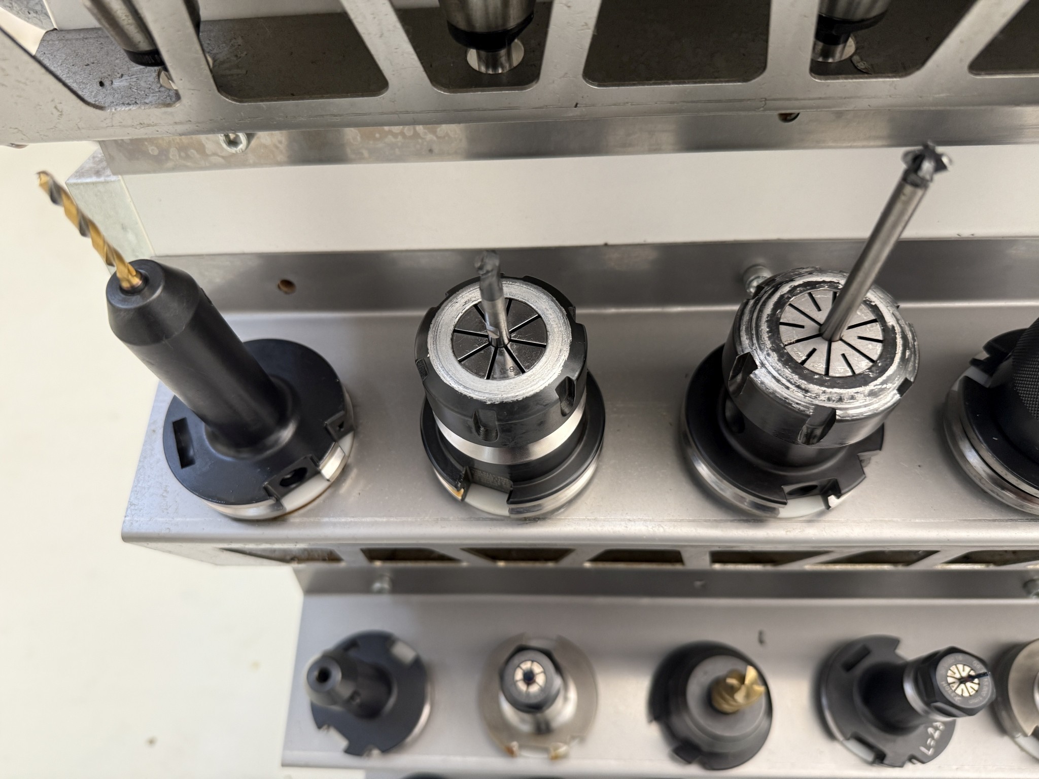 Fermeture d´un fabricant d´outils-19