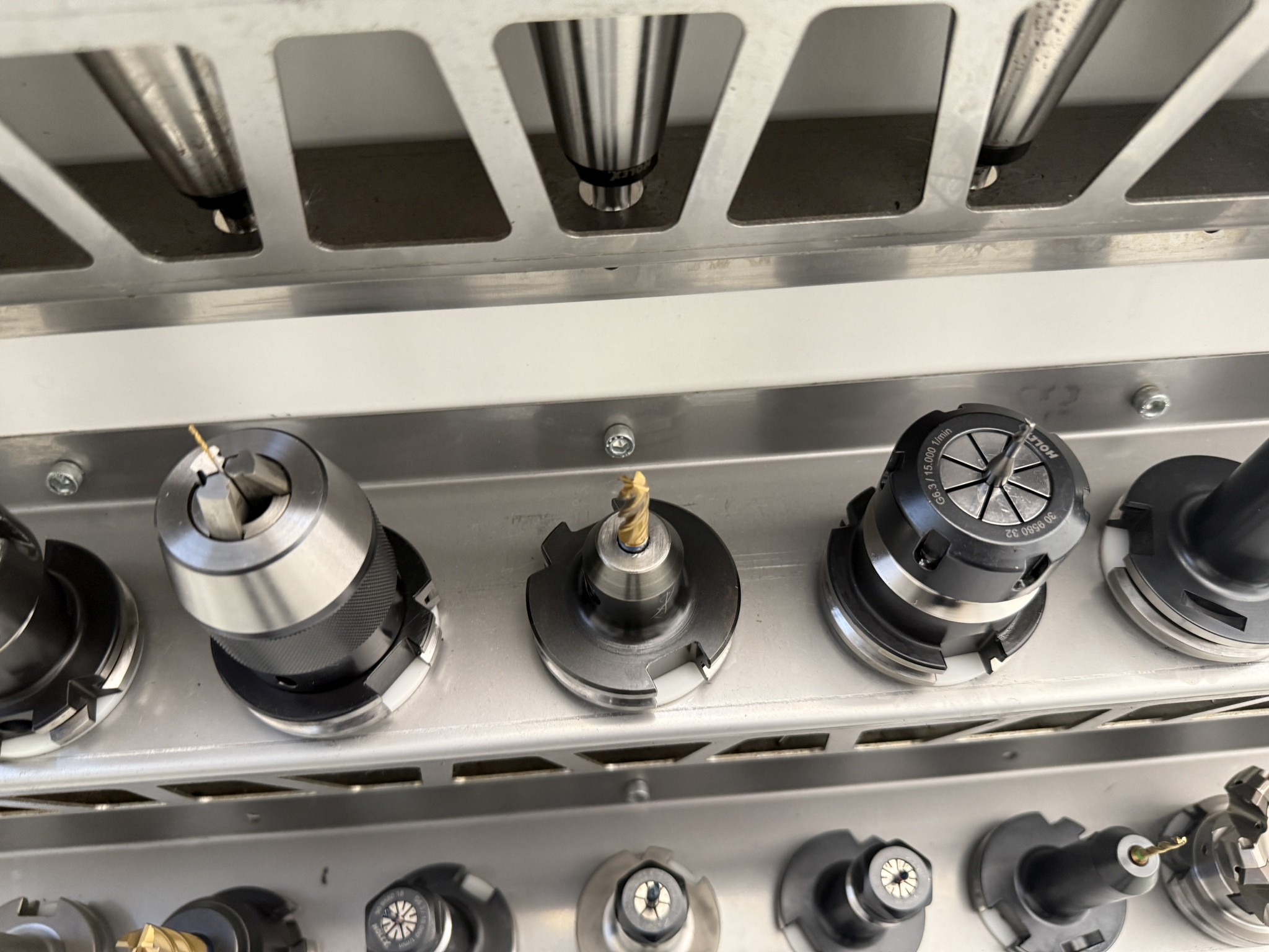 Fermeture d´un fabricant d´outils-20