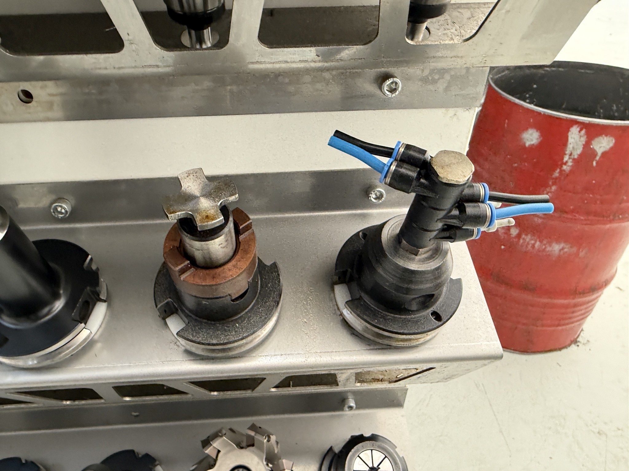 Fermeture d´un fabricant d´outils-22