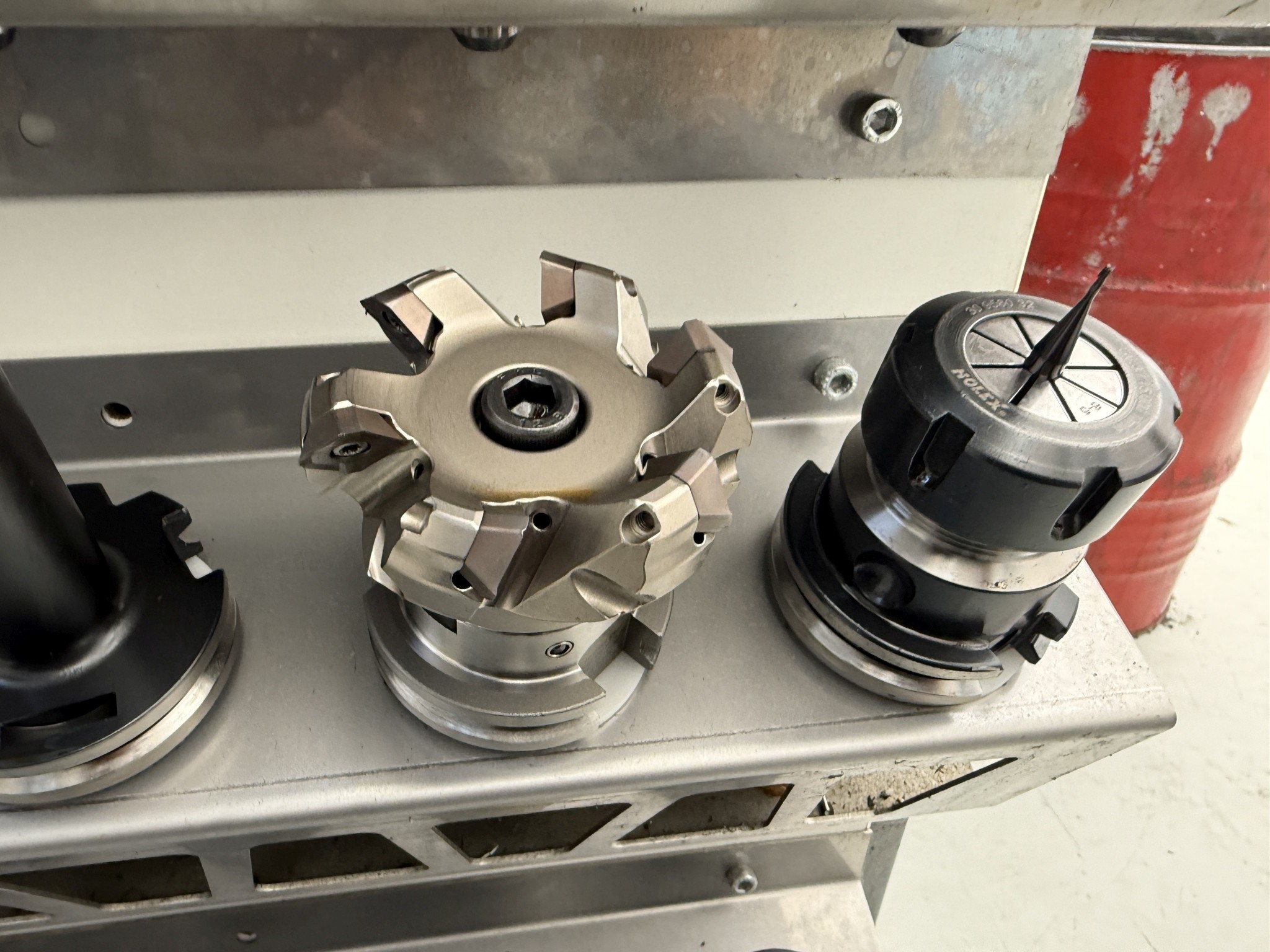 Fermeture d´un fabricant d´outils-24