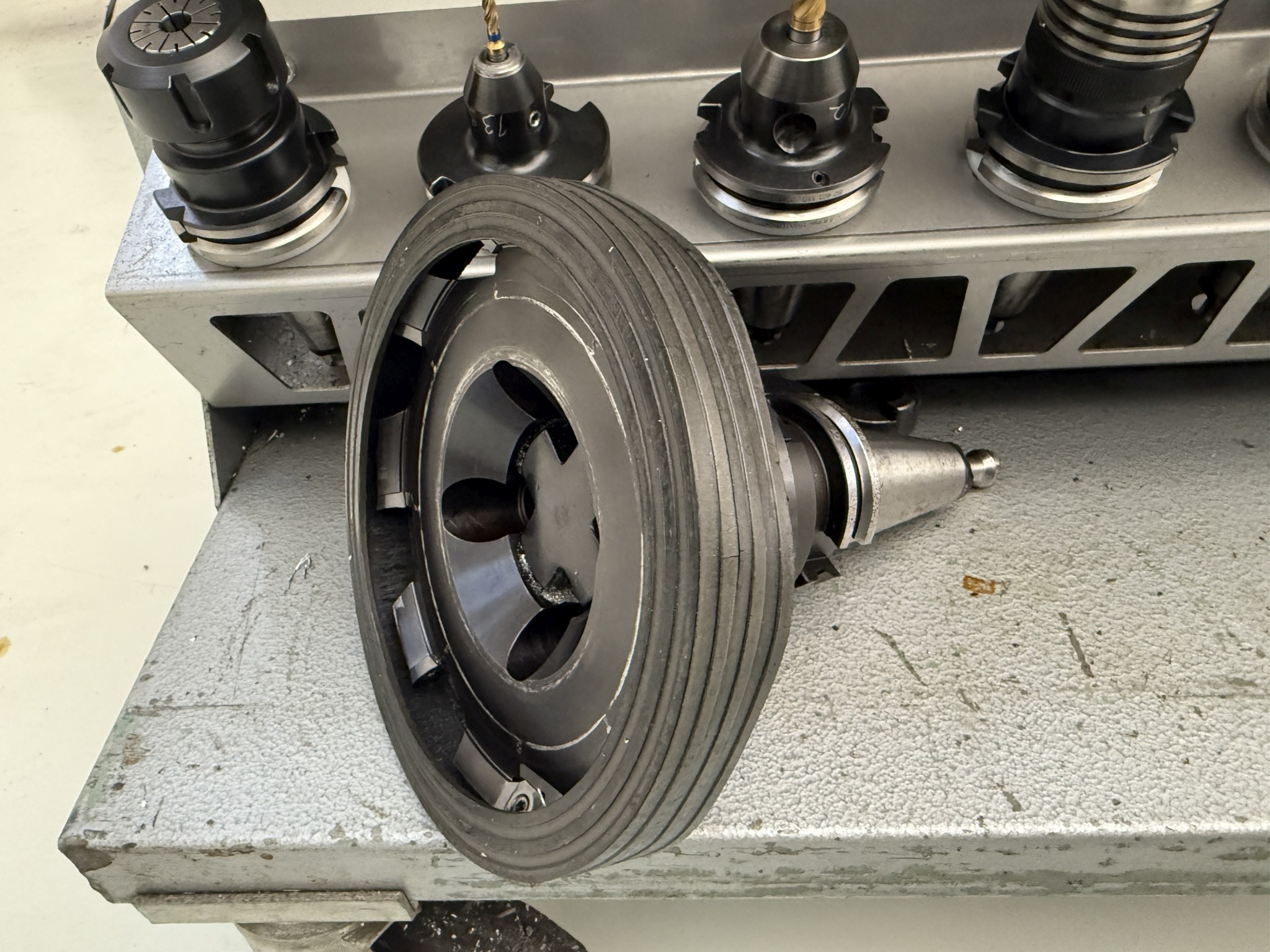 Fermeture d´un fabricant d´outils-32