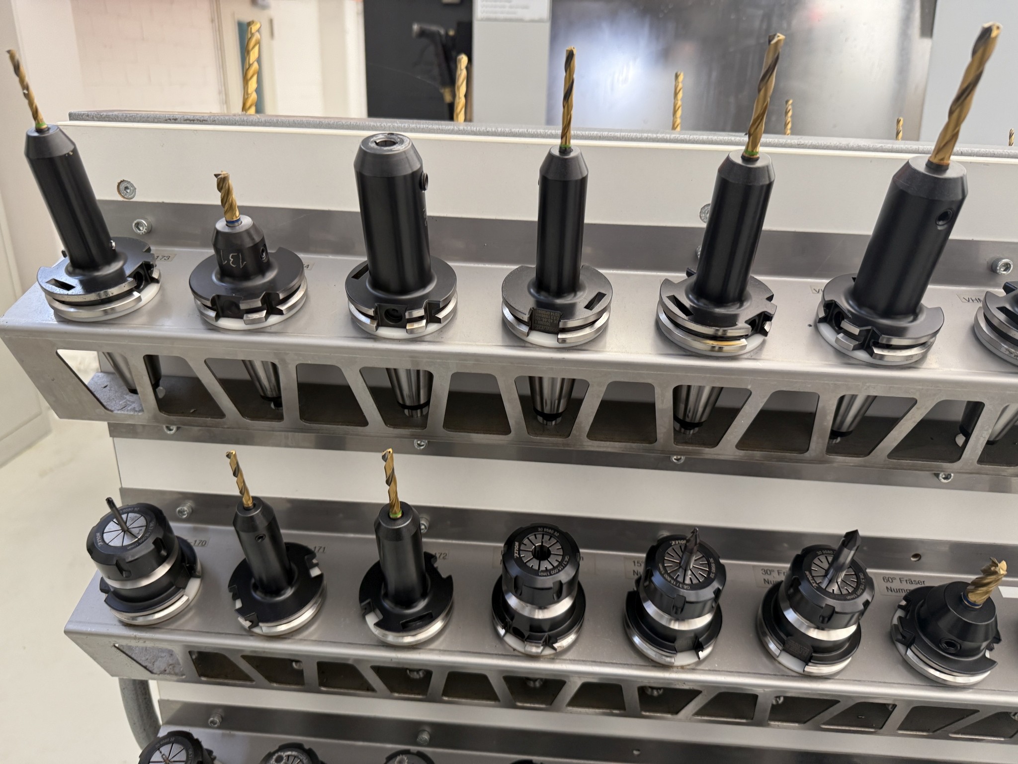 Fermeture d´un fabricant d´outils-3