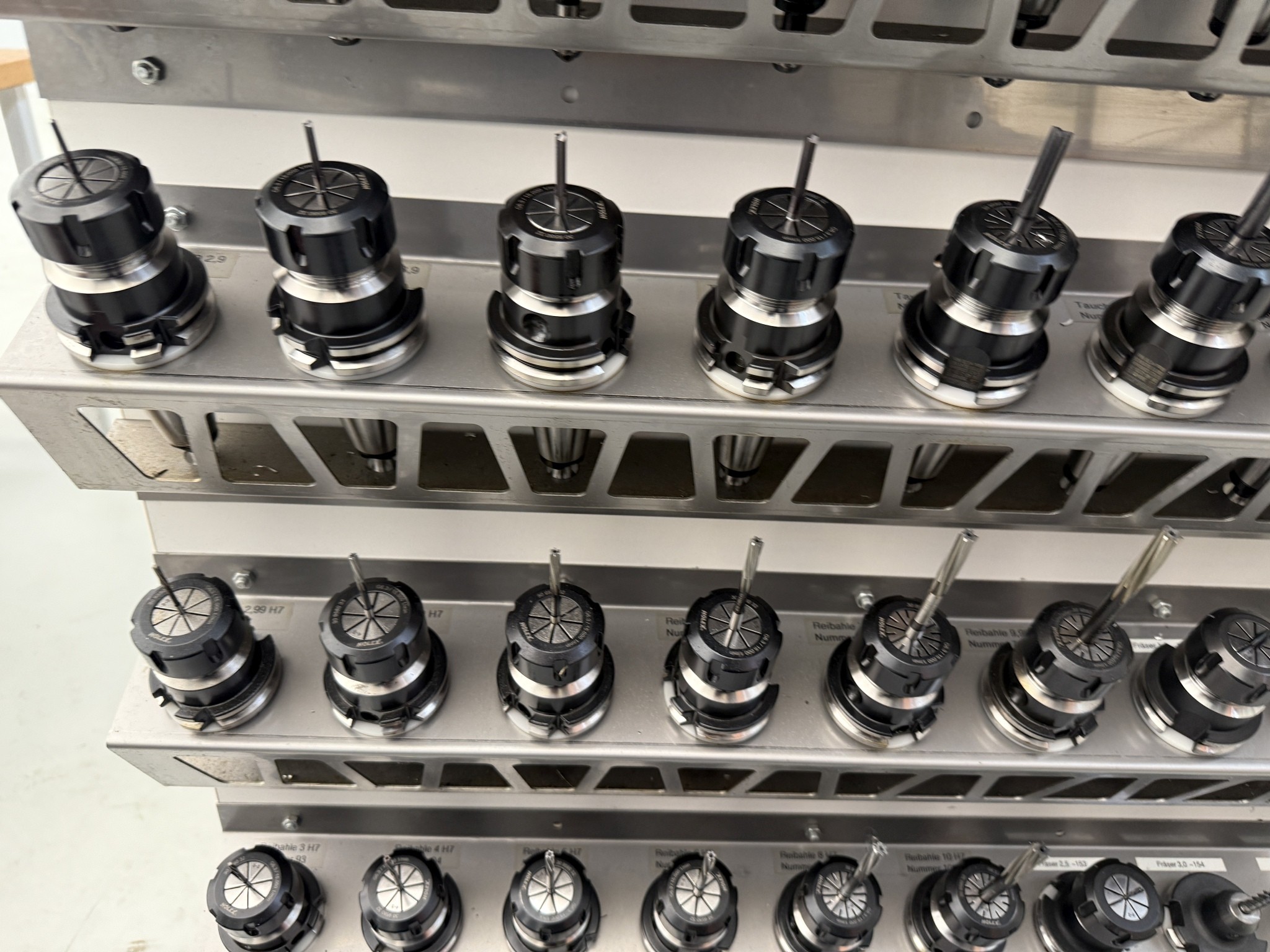 Fermeture d´un fabricant d´outils-46