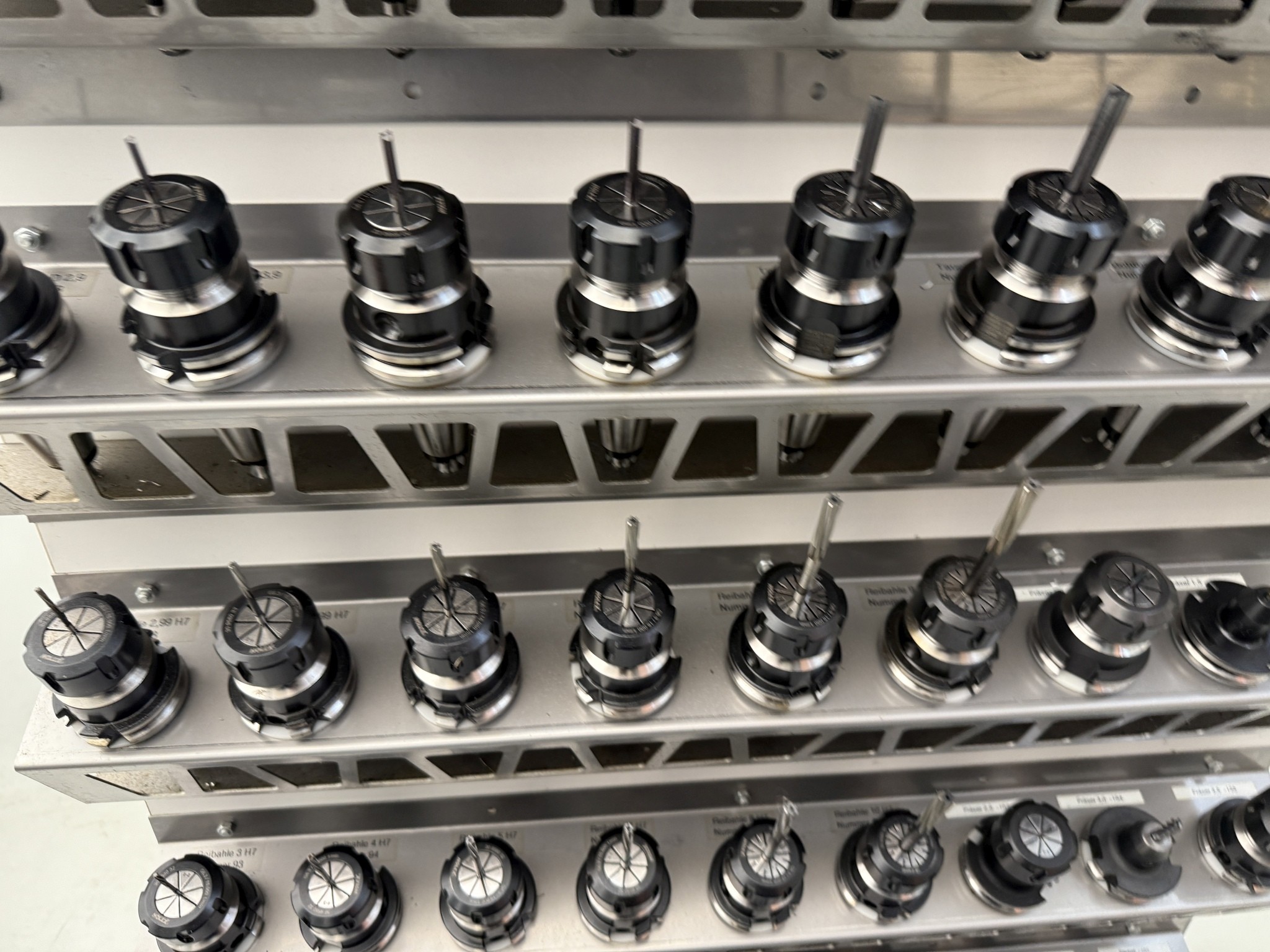 Fermeture d´un fabricant d´outils-47