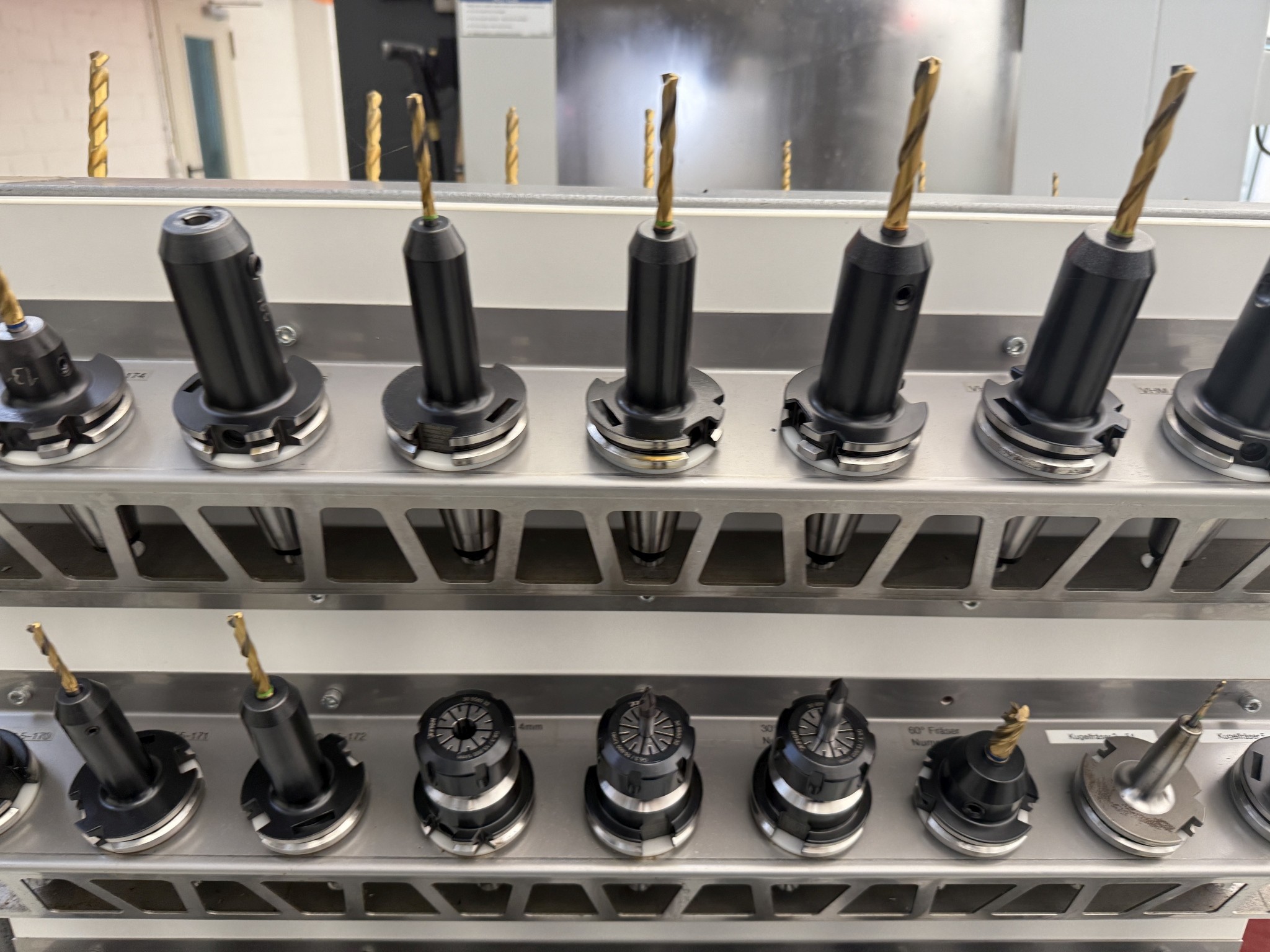 Fermeture d´un fabricant d´outils-4