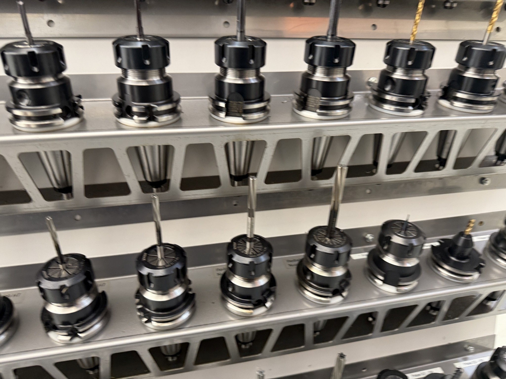 Fermeture d´un fabricant d´outils-53