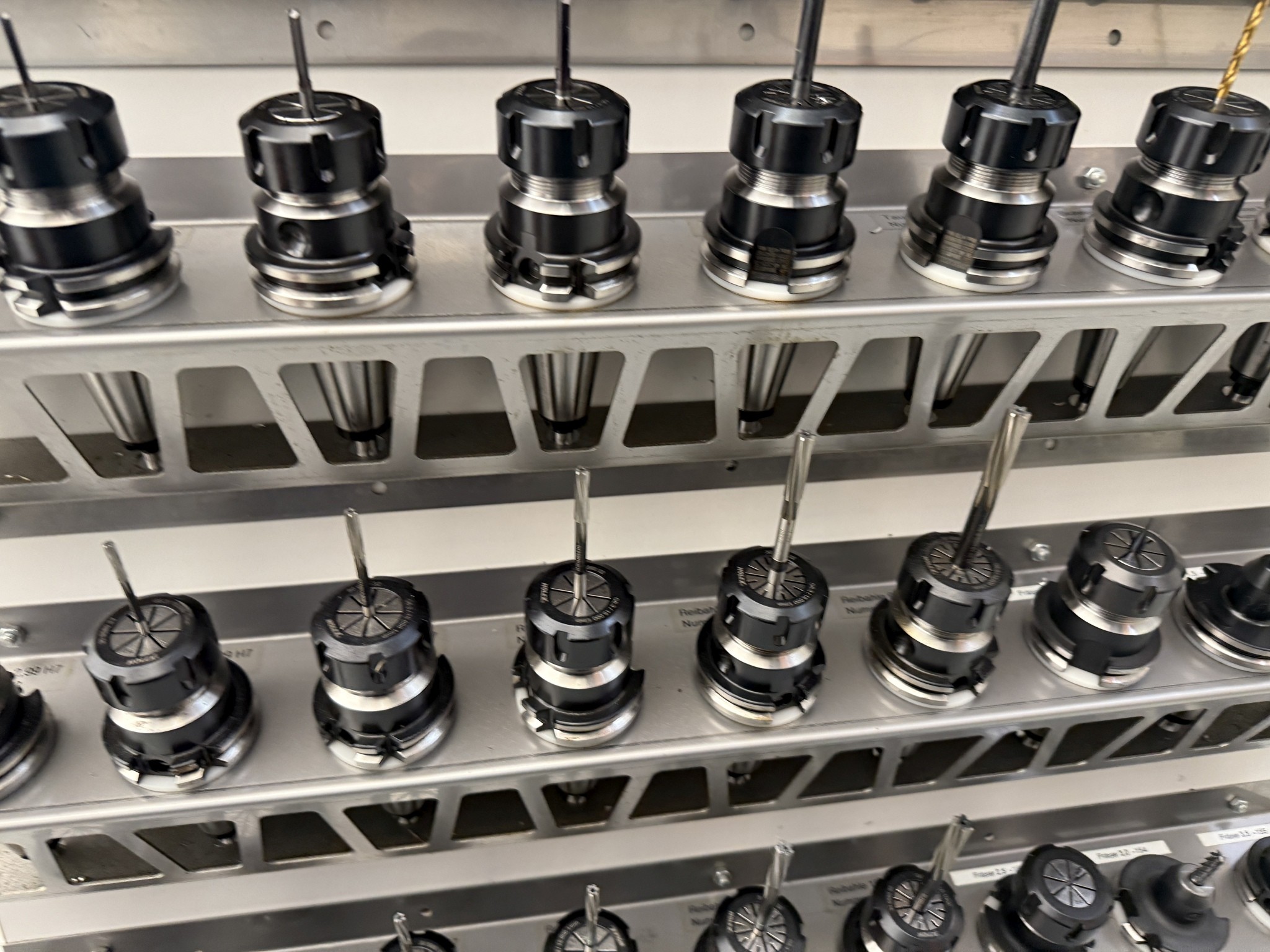 Fermeture d´un fabricant d´outils-54