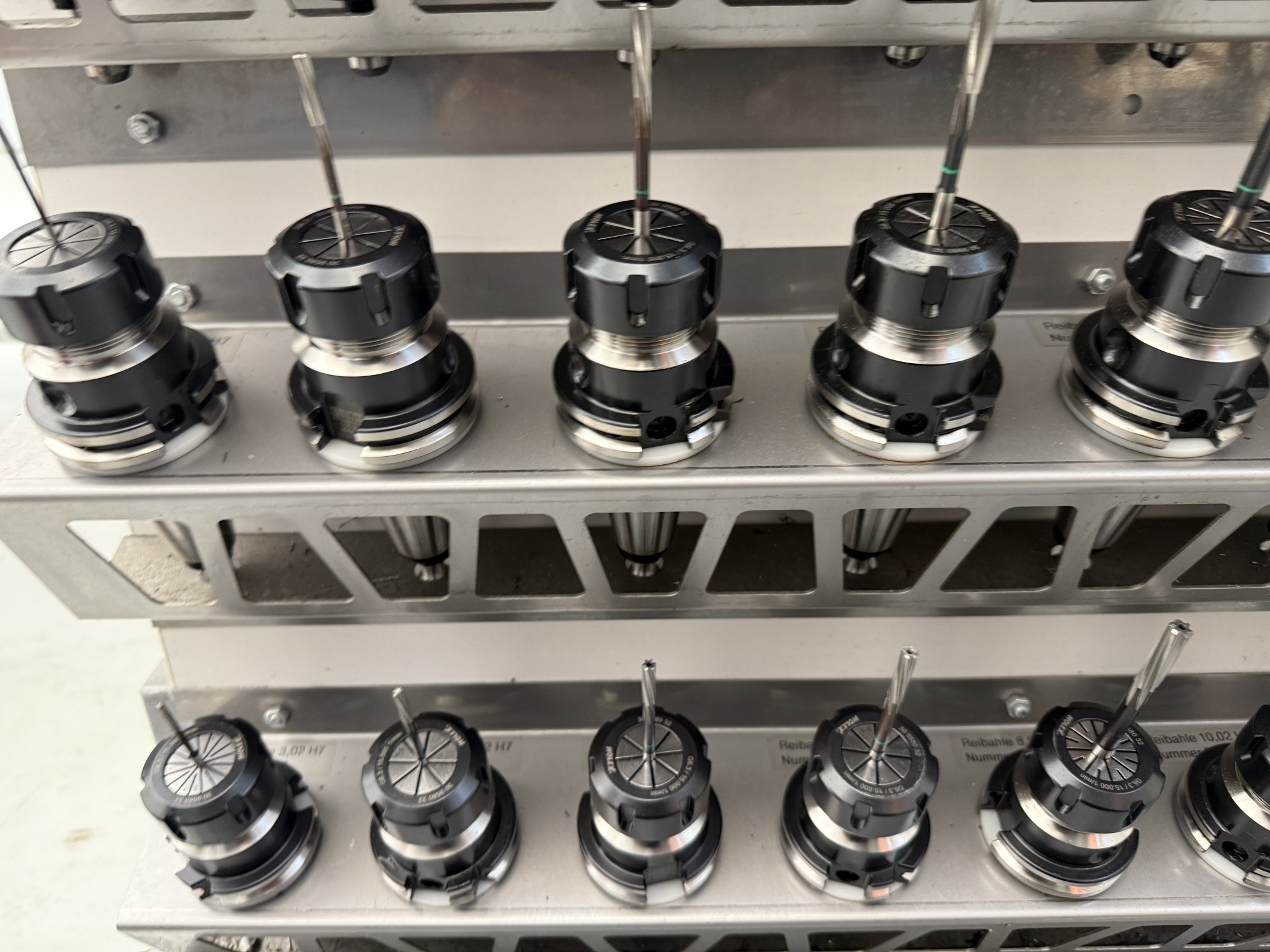 Fermeture d´un fabricant d´outils-57