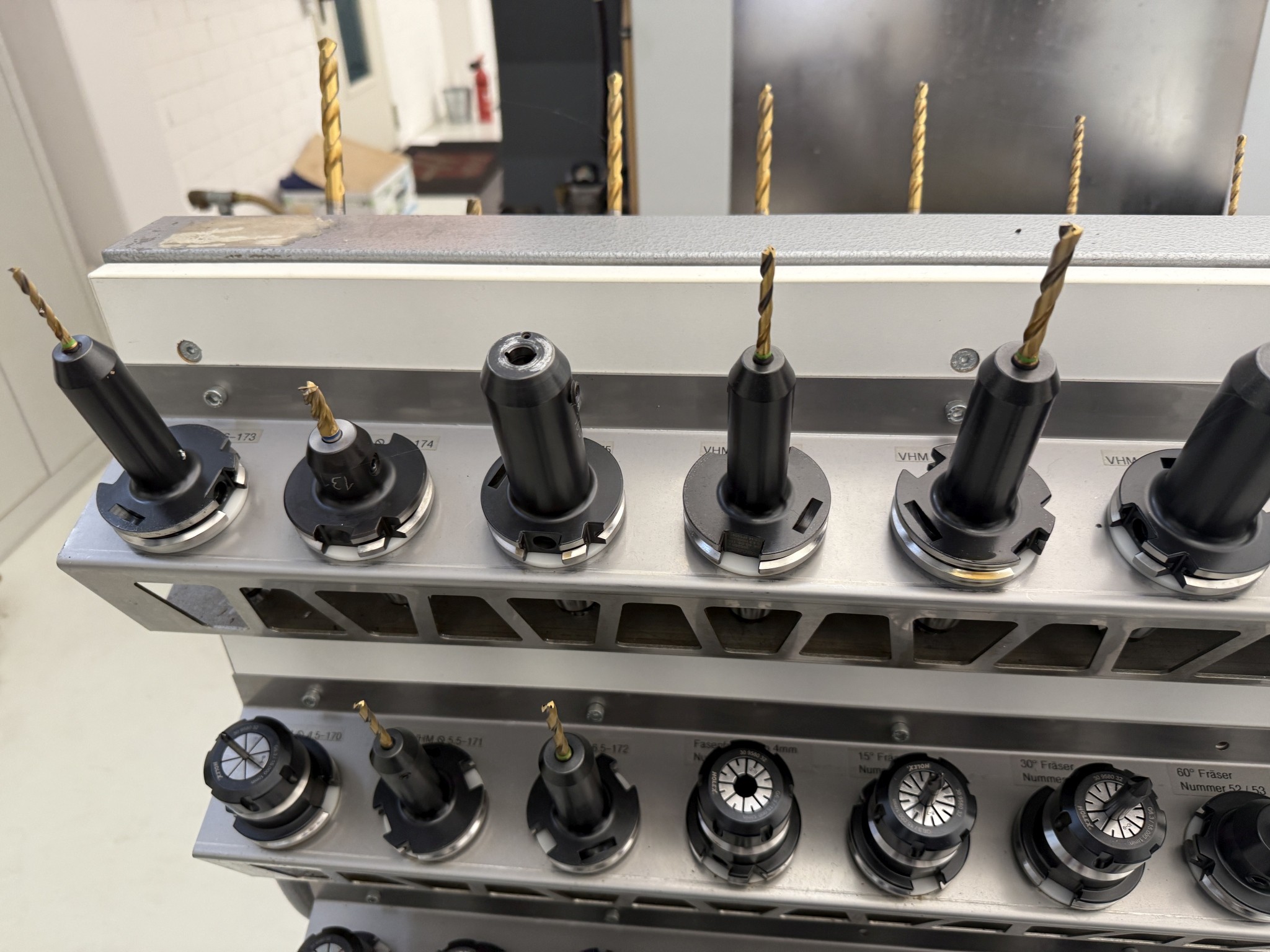 Fermeture d´un fabricant d´outils-8