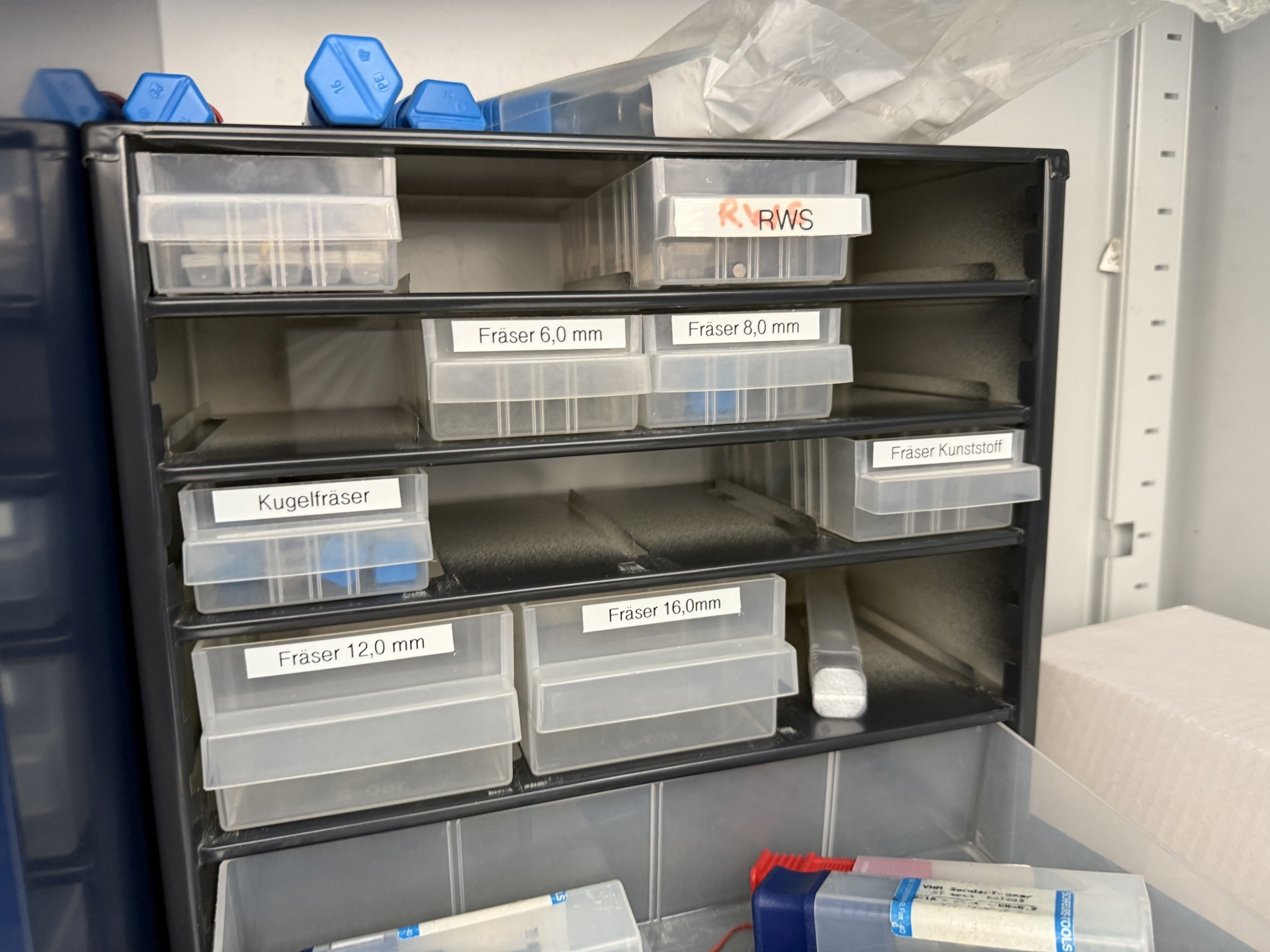 Cierre de un fabricante de herramientas-11