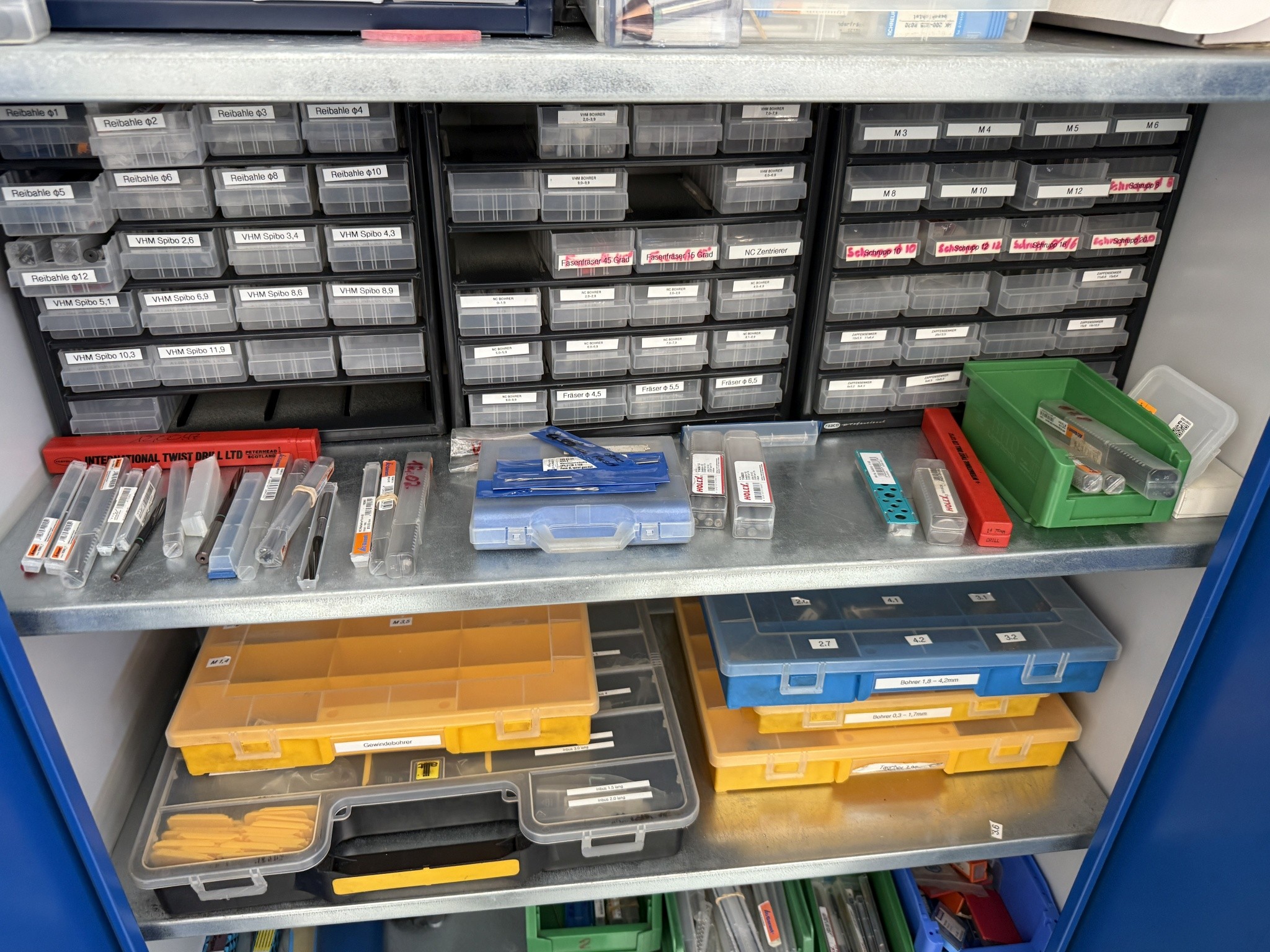 Cierre de un fabricante de herramientas-15