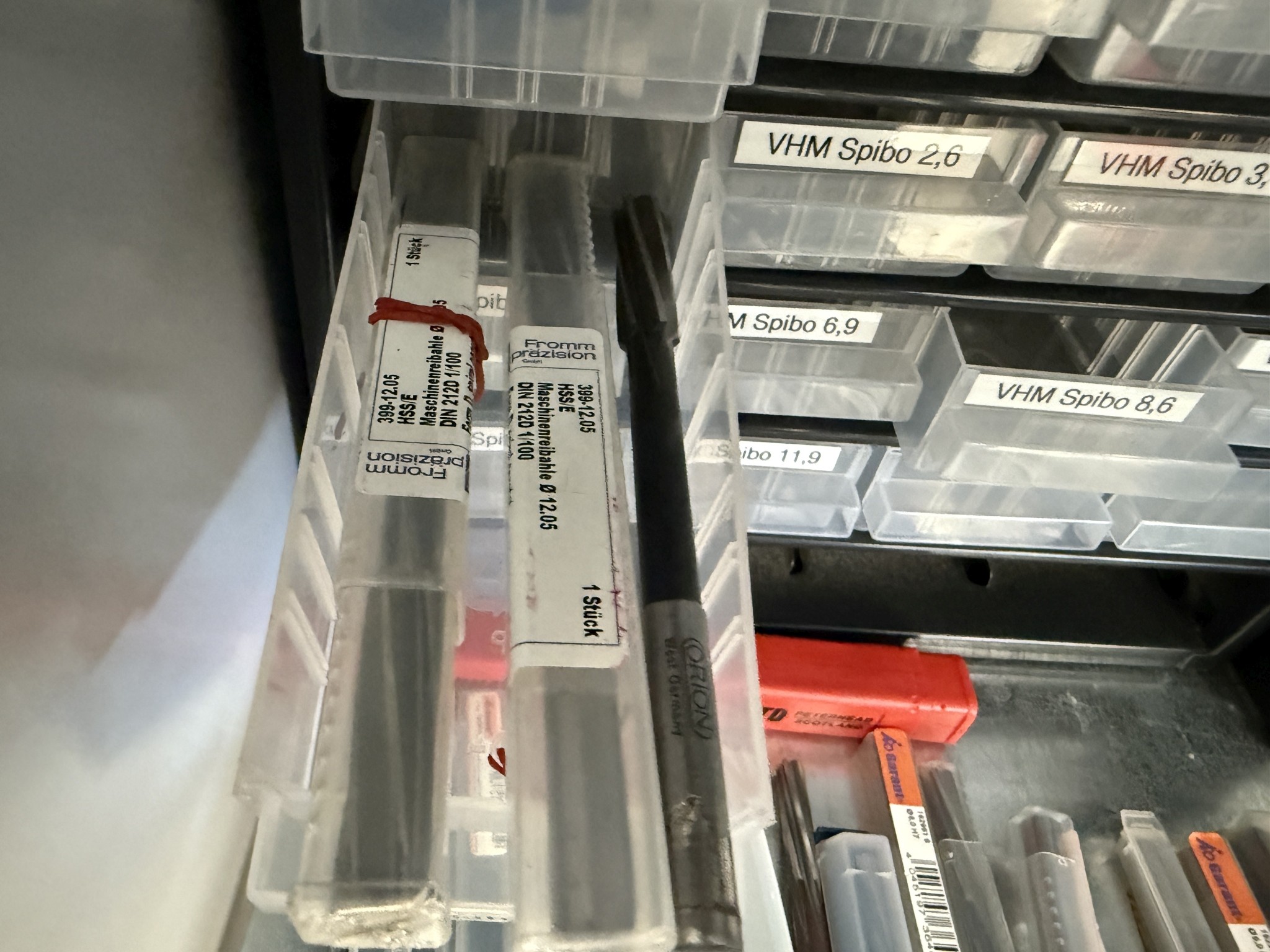 Cierre de un fabricante de herramientas-20