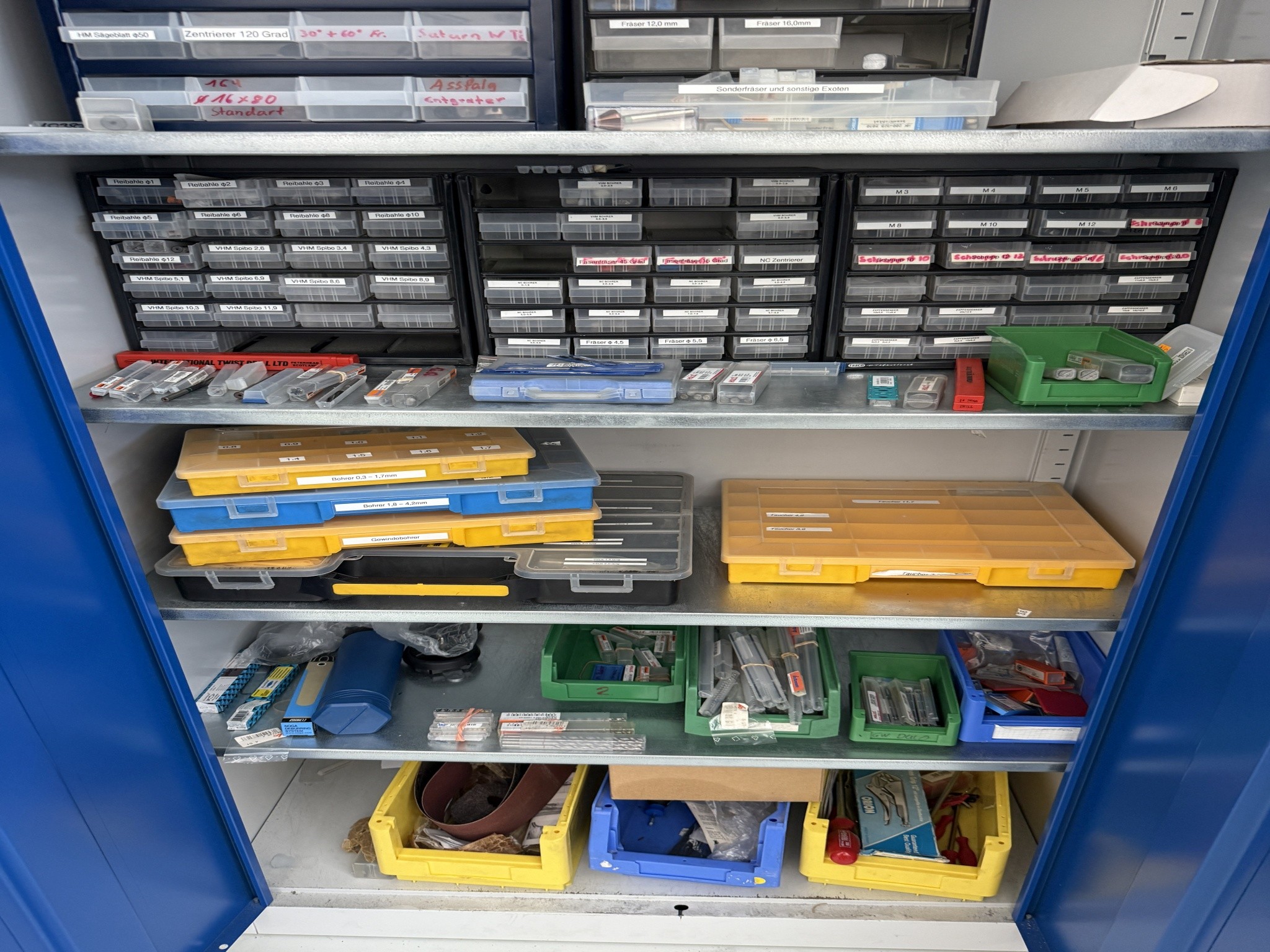 Cierre de un fabricante de herramientas-36