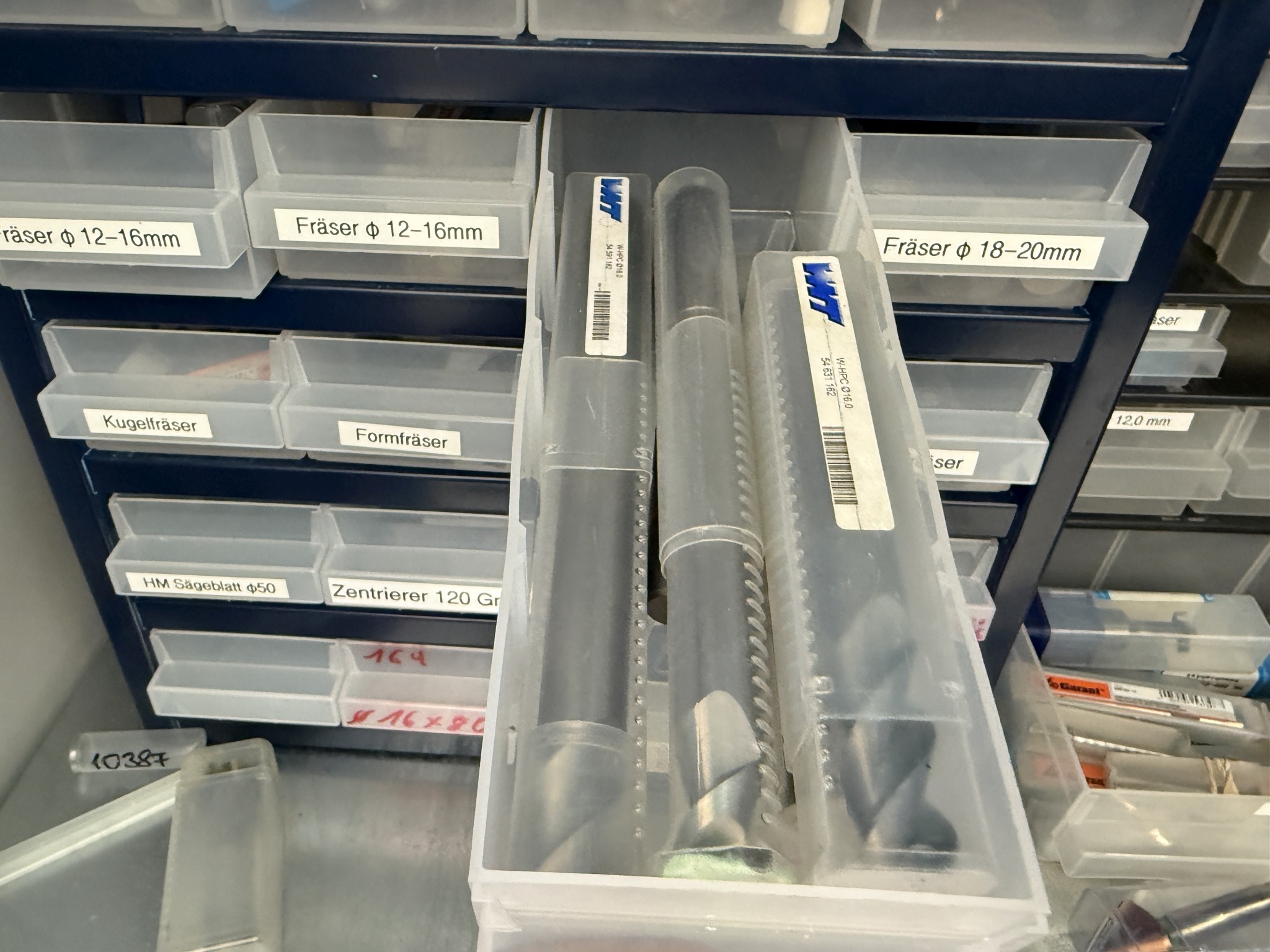 Cierre de un fabricante de herramientas-3