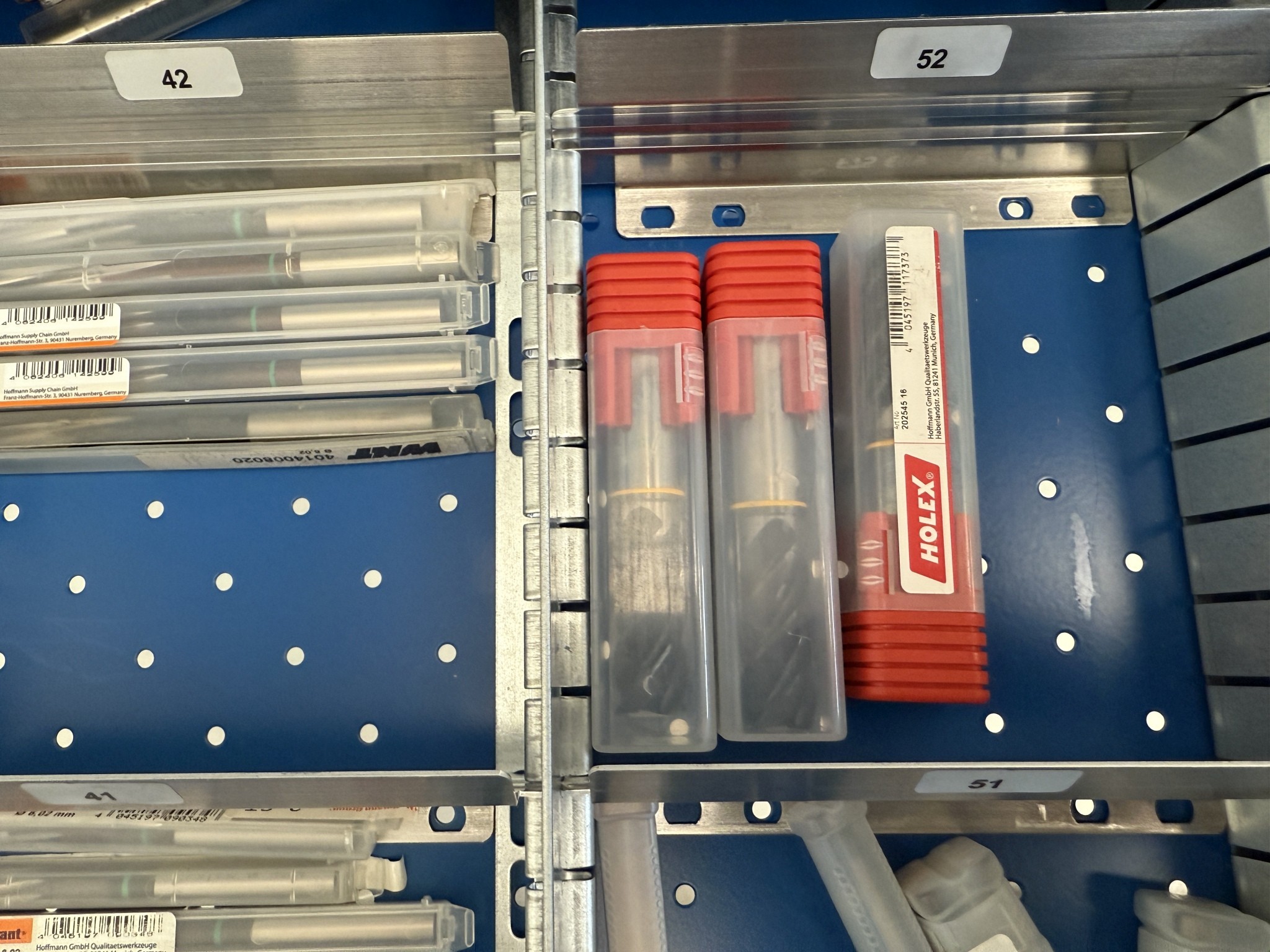 Cierre de un fabricante de herramientas-13