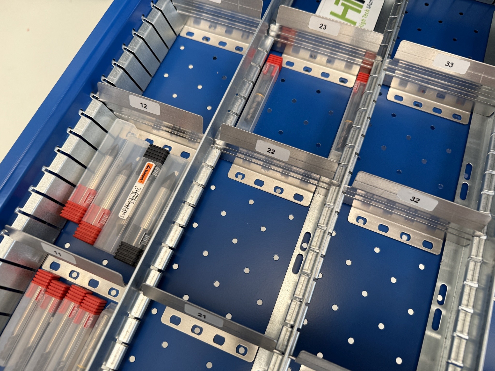 Cierre de un fabricante de herramientas-24