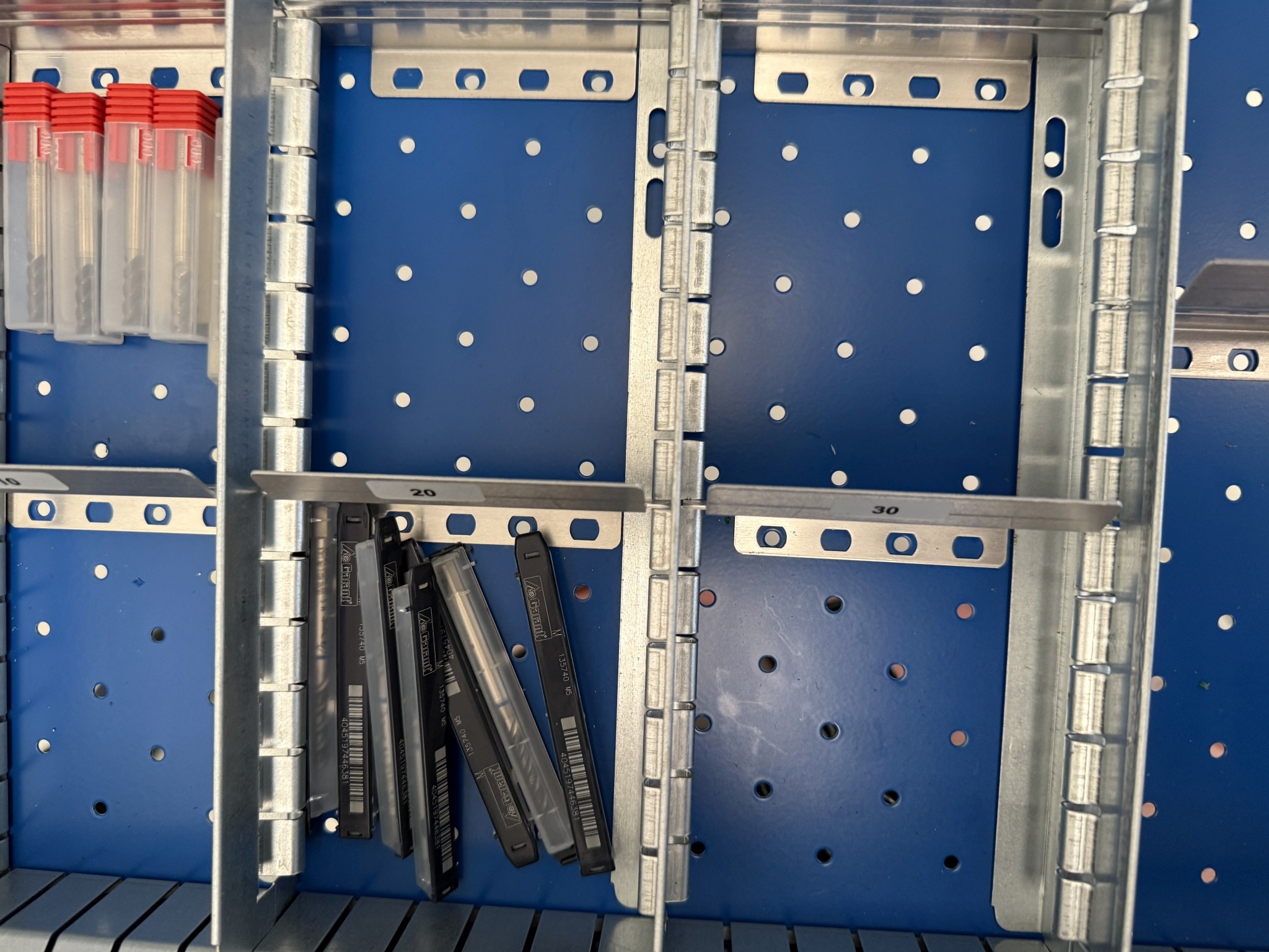 Cierre de un fabricante de herramientas-25