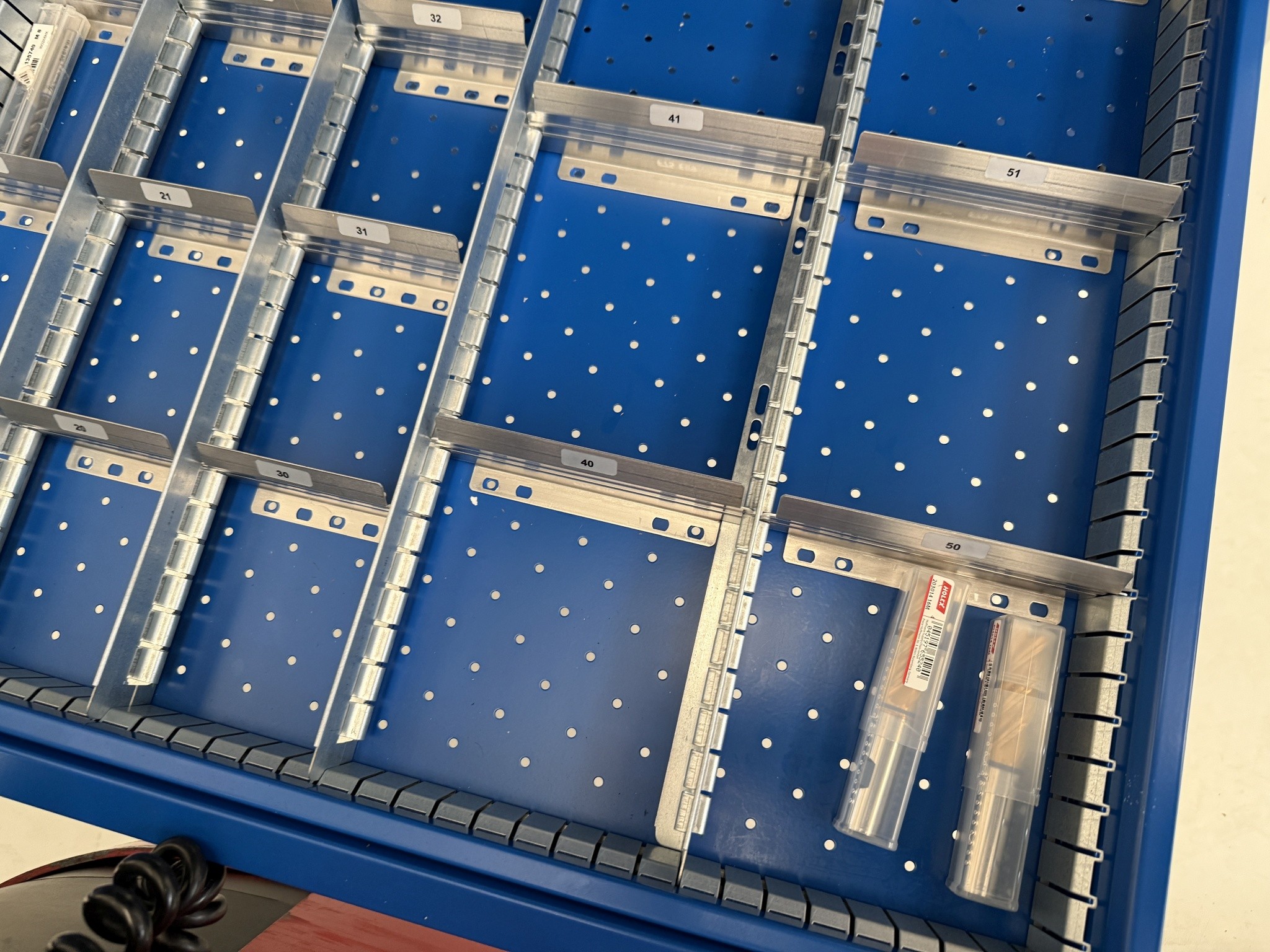 Cierre de un fabricante de herramientas-28