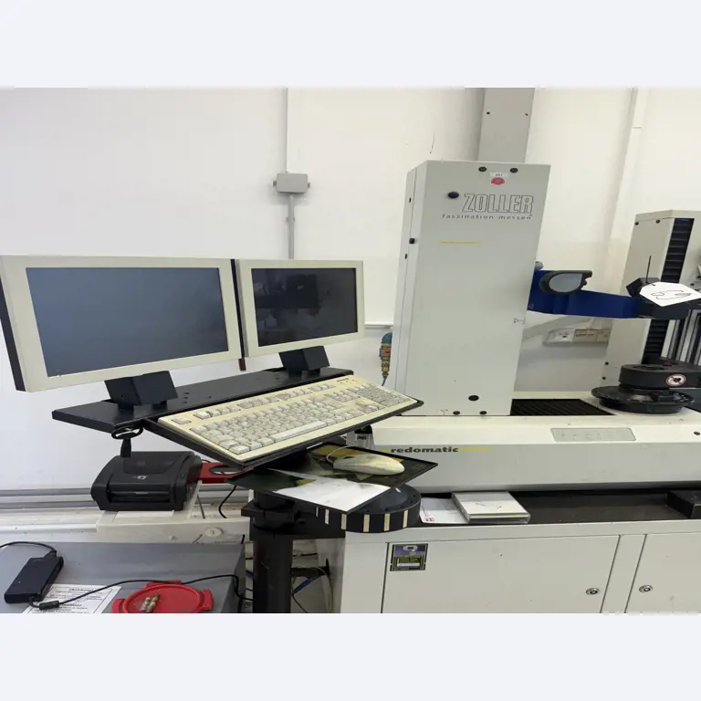 Closure of a toolmaker-17