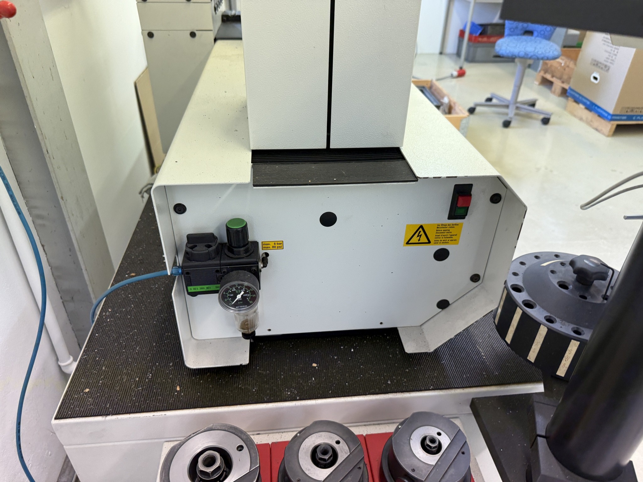 Cierre de un fabricante de herramientas-22