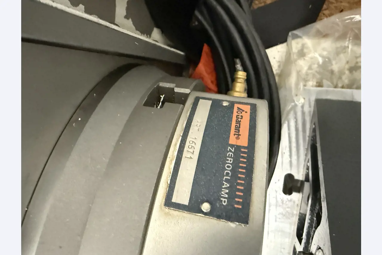 Sluiting van een gereedschapsmakerij-8