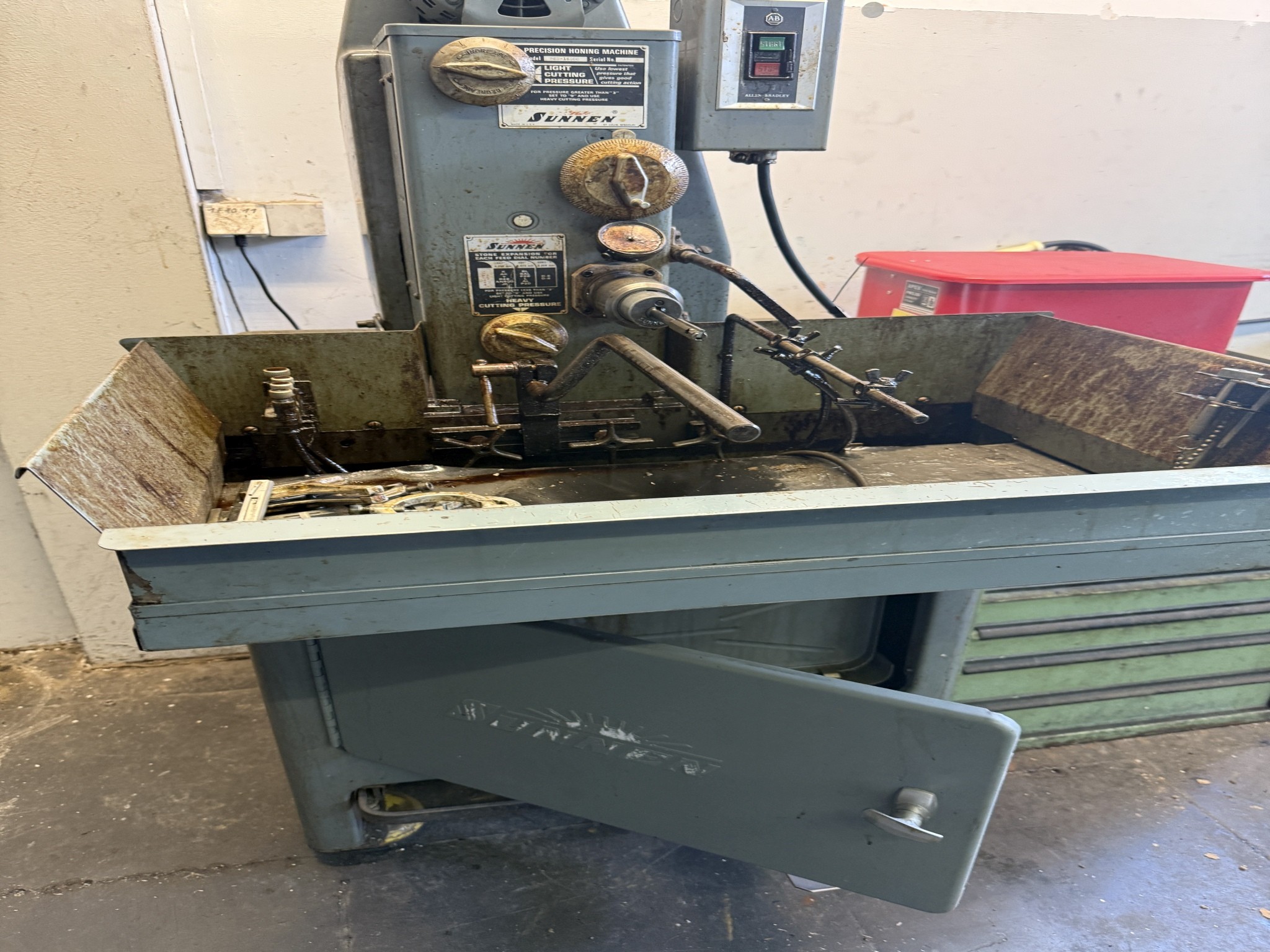 Cierre de un fabricante de herramientas-9