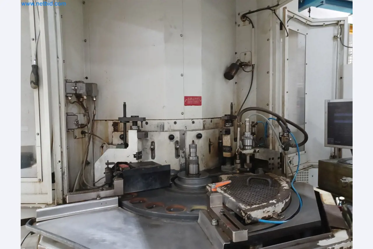 Machines for the production of stamped parts for the automotive industry, among others-8