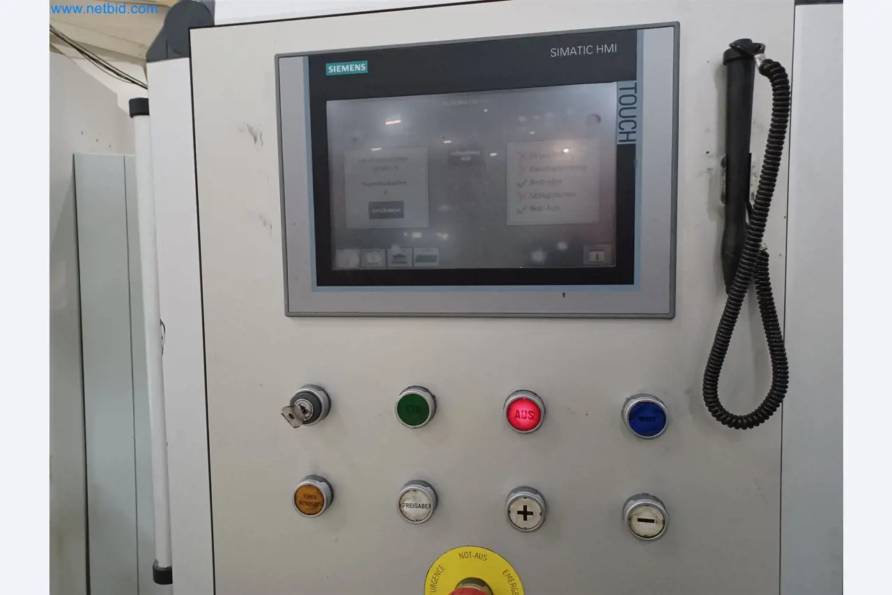 Máquinas para a produção de peças estampadas para a indústria automóvel, entre outras-3