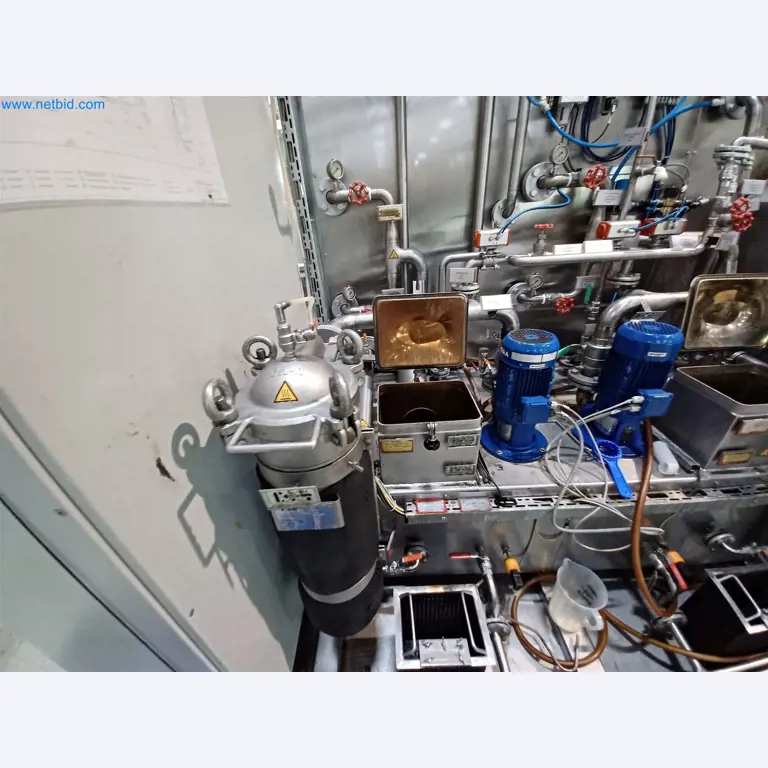 Stroji za proizvodnjo štancanih delov za avtomobilsko industrijo, med drugim-2