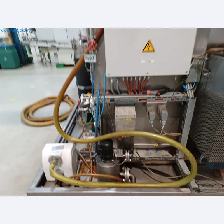 Stroji za proizvodnjo štancanih delov za avtomobilsko industrijo, med drugim-9