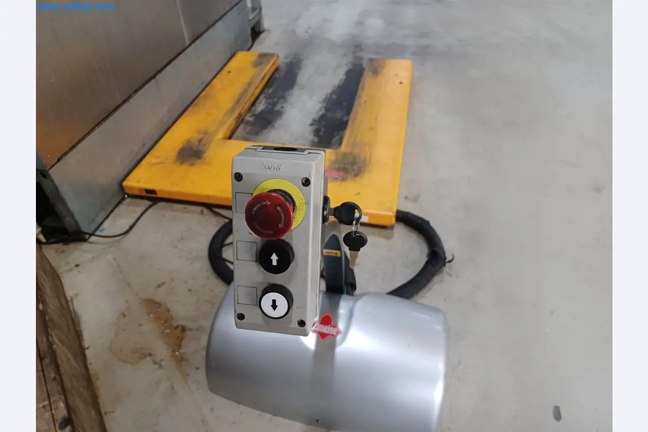 Maschinen zur Herstellung von Stanzteilen u.a. für die Automotiv-Branche-1