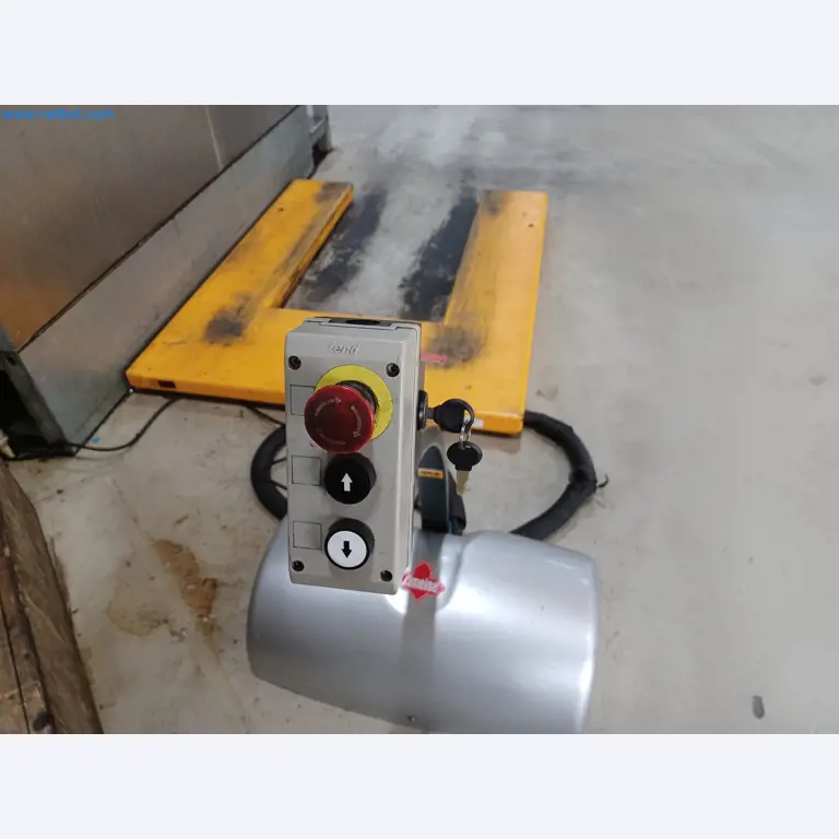 Maschinen zur Herstellung von Stanzteilen u.a. für die Automotiv-Branche-1