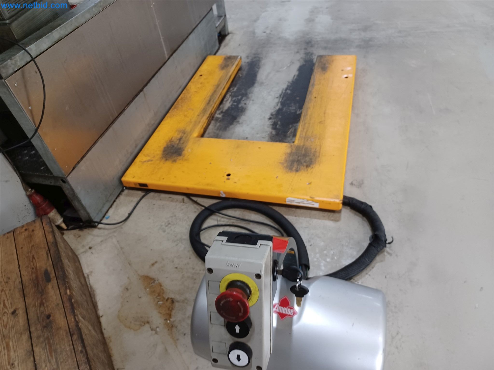 Maschinen zur Herstellung von Stanzteilen u.a. für die Automotiv-Branche-2