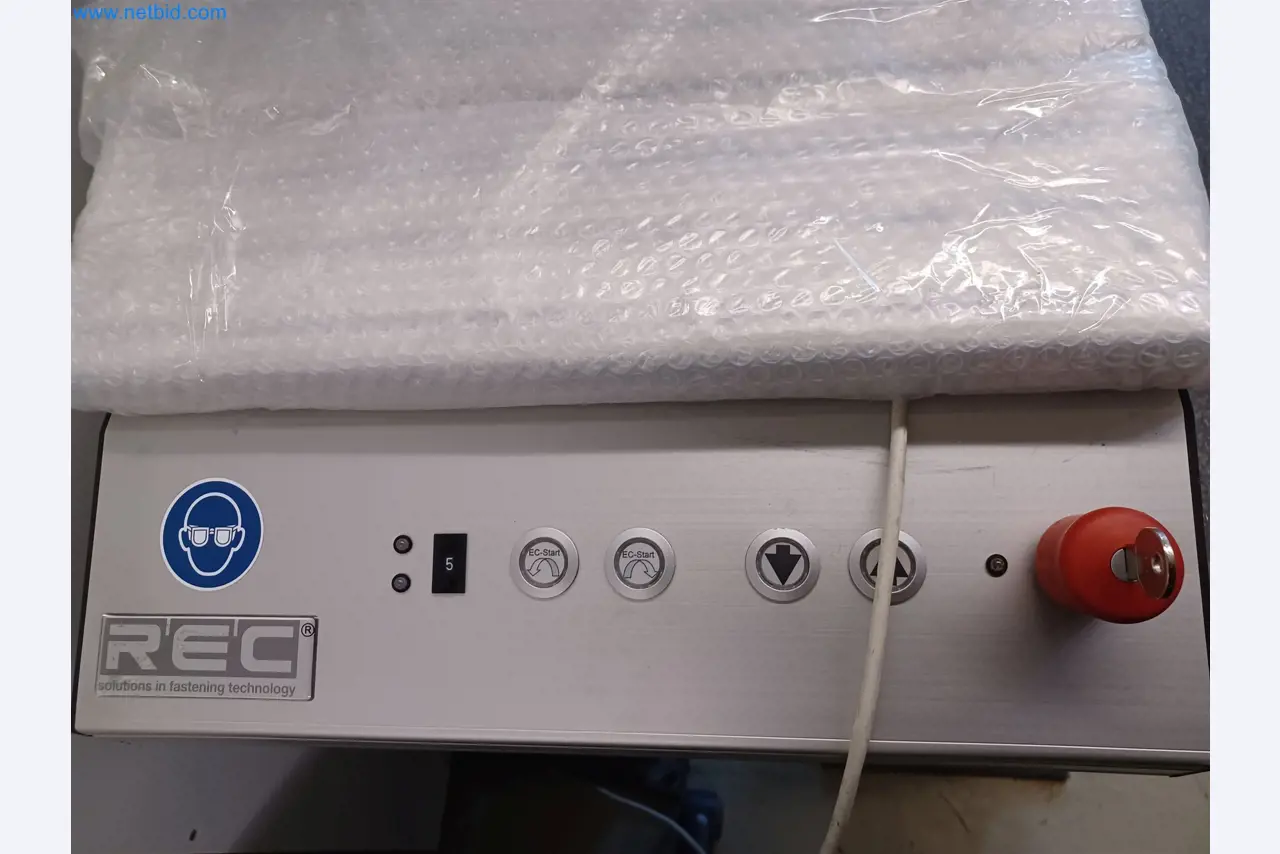 Maschinen zur Herstellung von Stanzteilen u.a. für die Automotiv-Branche-2