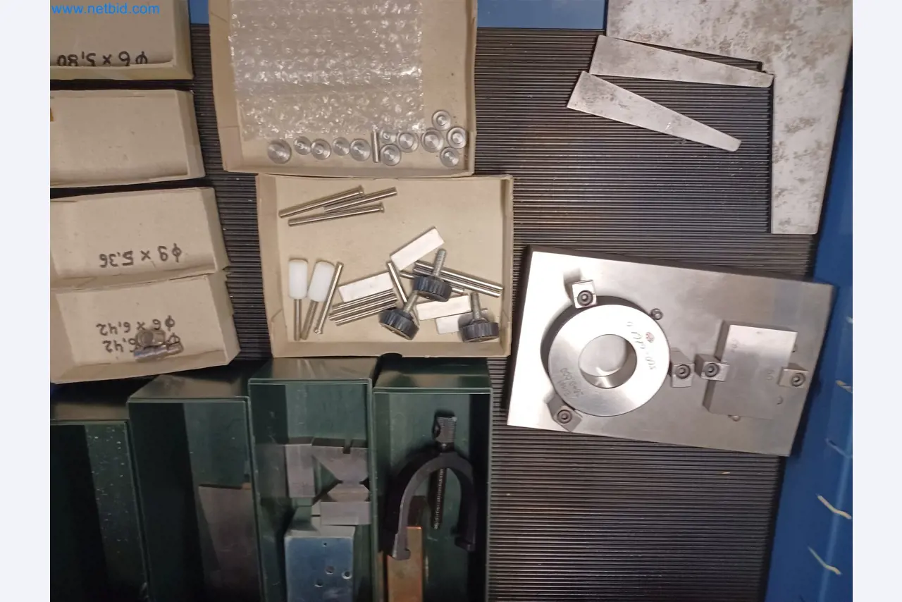 Máquinas para la producción de piezas estampadas para la industria del automóvil, entre otras-12