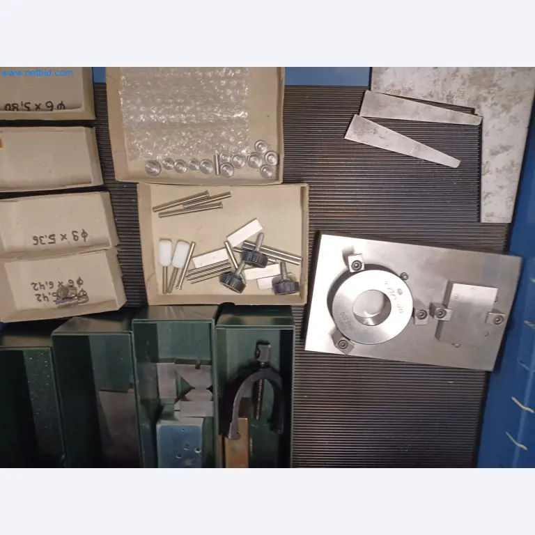 Máquinas para la producción de piezas estampadas para la industria del automóvil, entre otras-12