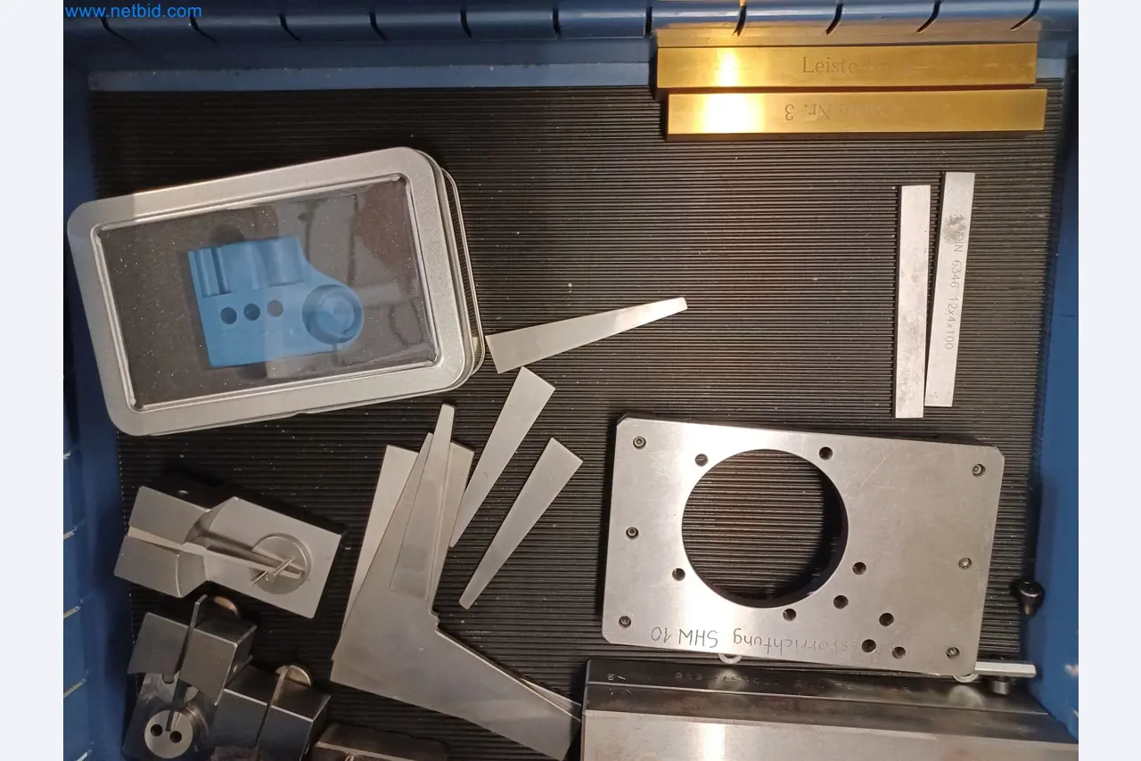 Máquinas para la producción de piezas estampadas para la industria del automóvil, entre otras-13