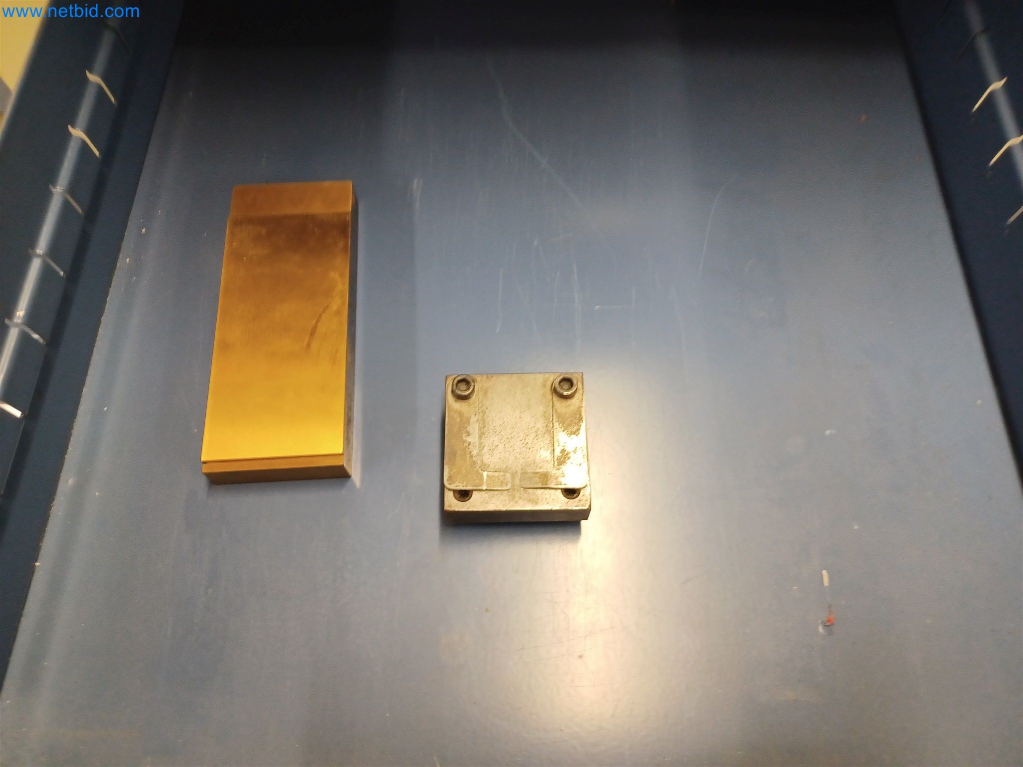 Máquinas para la producción de piezas estampadas para la industria del automóvil, entre otras-16