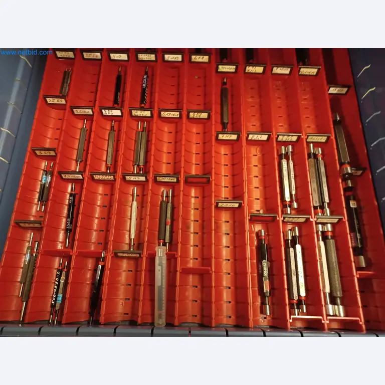 Máquinas para la producción de piezas estampadas para la industria del automóvil, entre otras-19