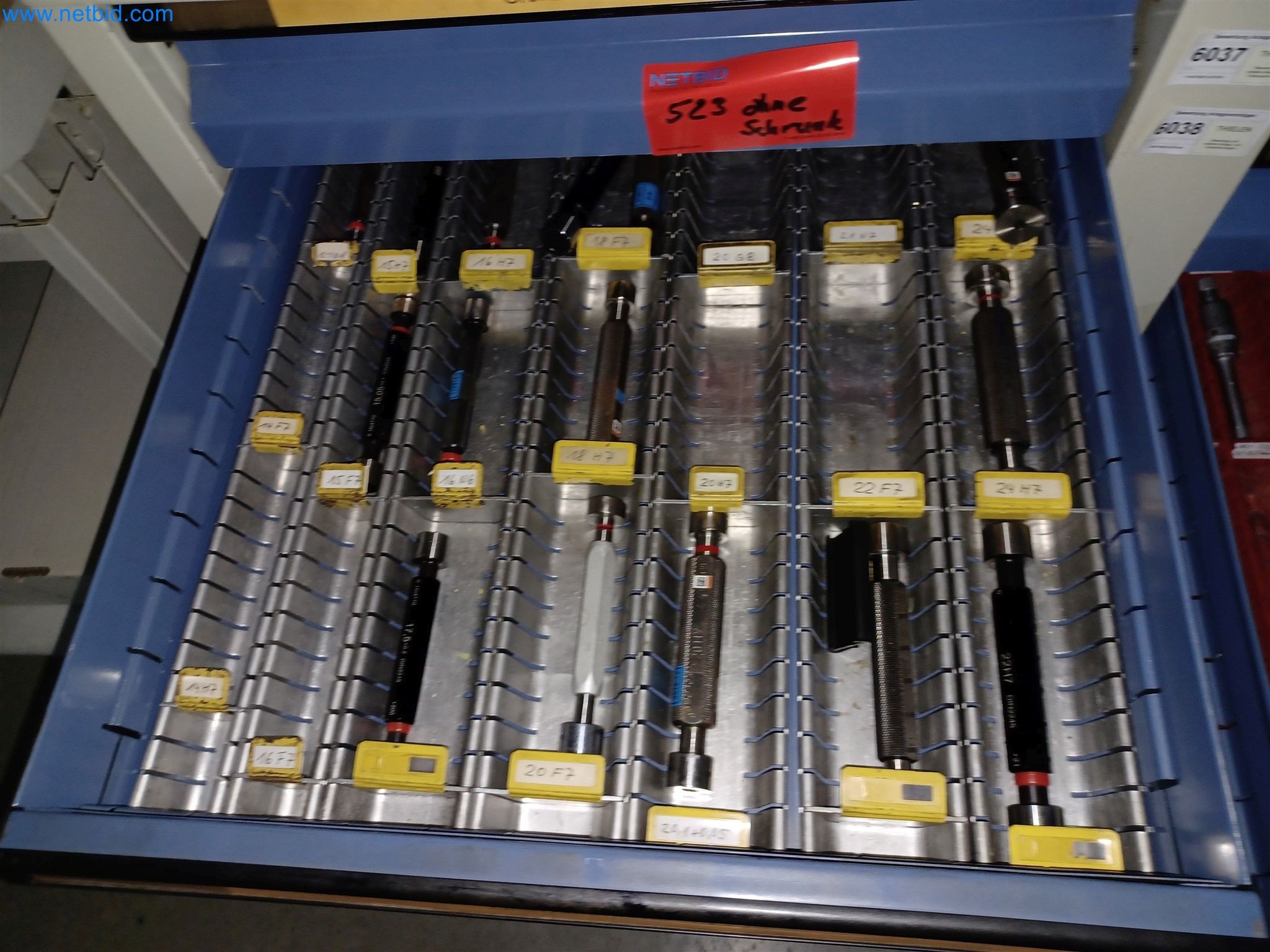 Máquinas para la producción de piezas estampadas para la industria del automóvil, entre otras-1