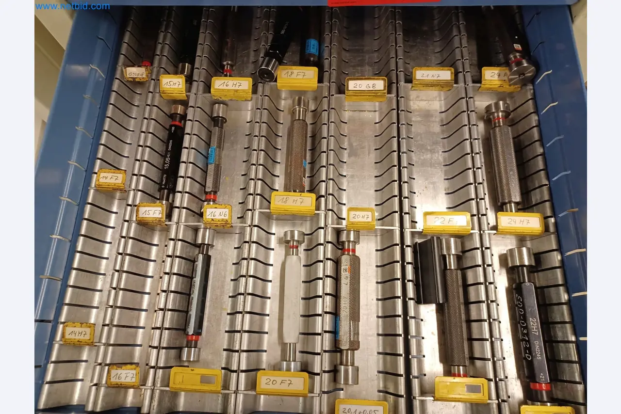 Máquinas para la producción de piezas estampadas para la industria del automóvil, entre otras-20