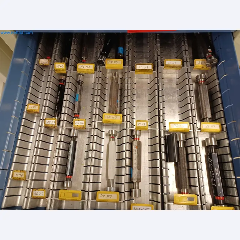 Máquinas para la producción de piezas estampadas para la industria del automóvil, entre otras-20